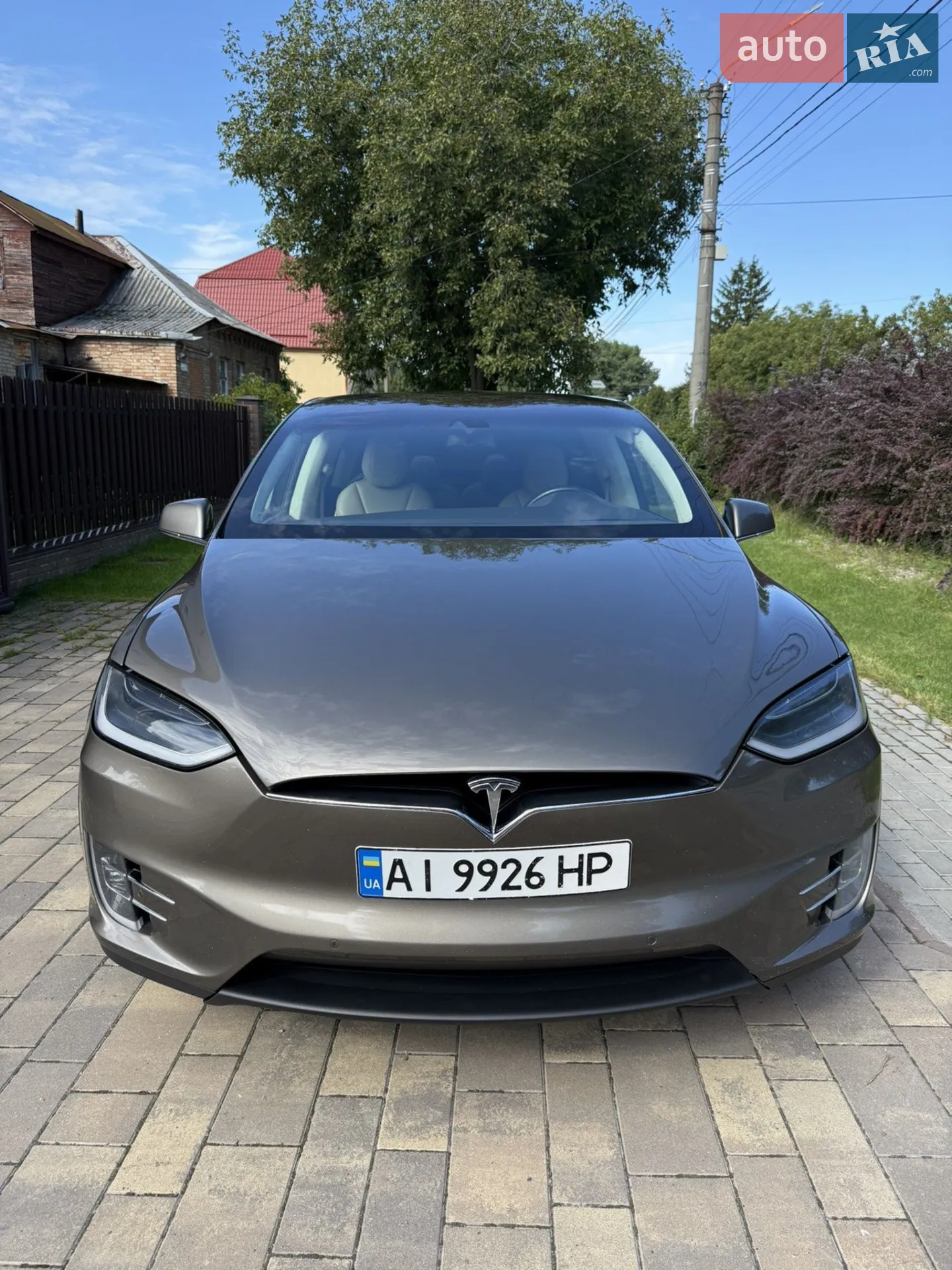 Tesla Model X, 2016