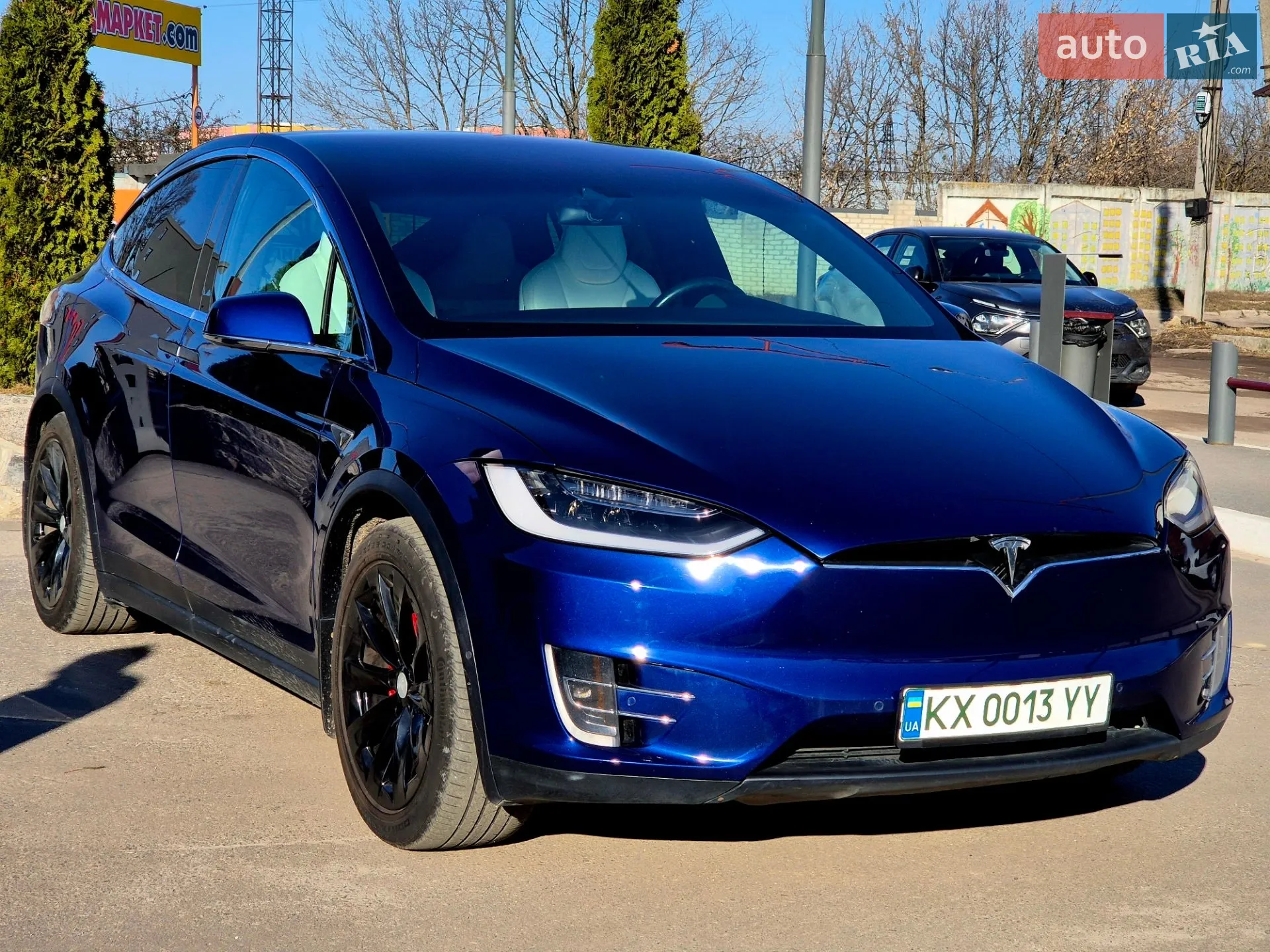 Tesla Model X, 2016