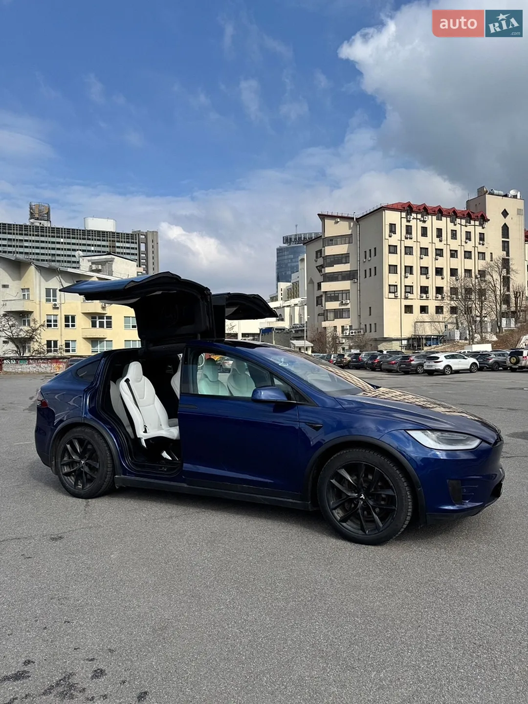 Tesla Model X, 2017