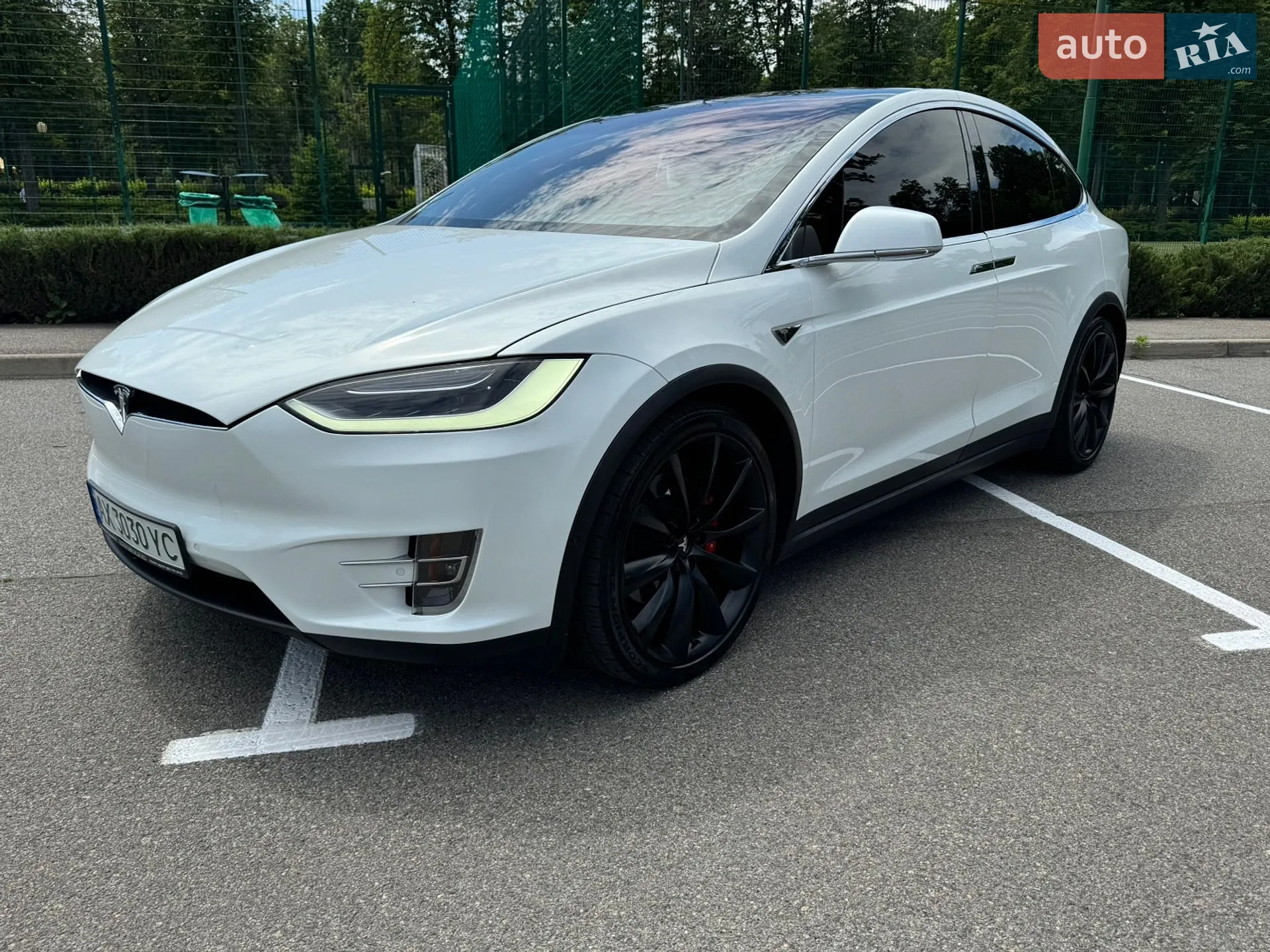Tesla Model X, 2016