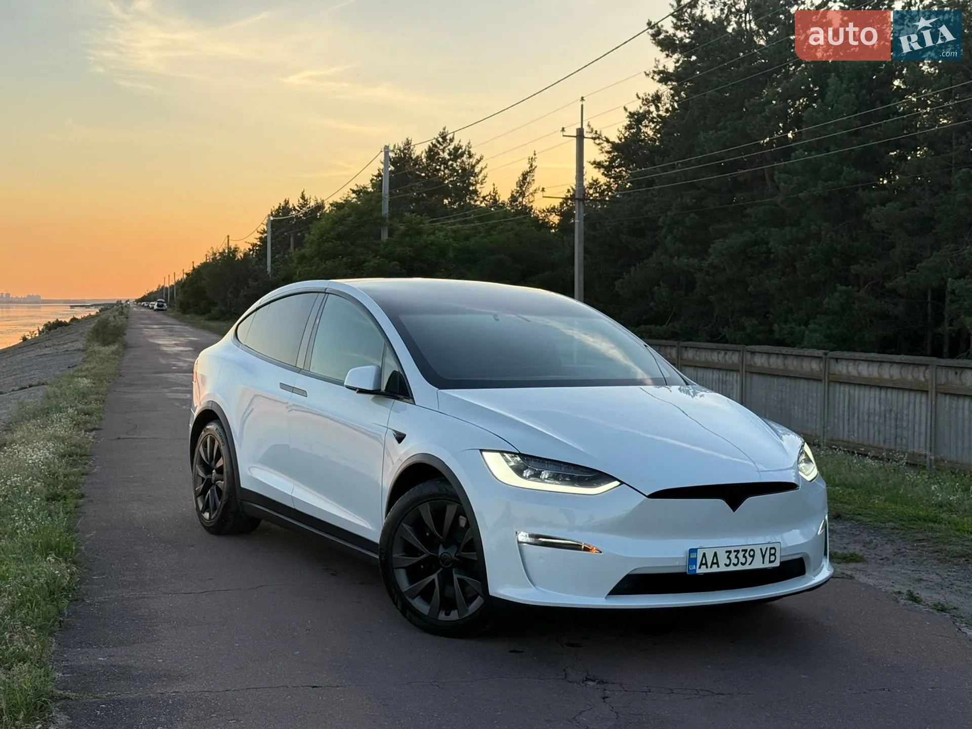 Tesla Model X, 2022