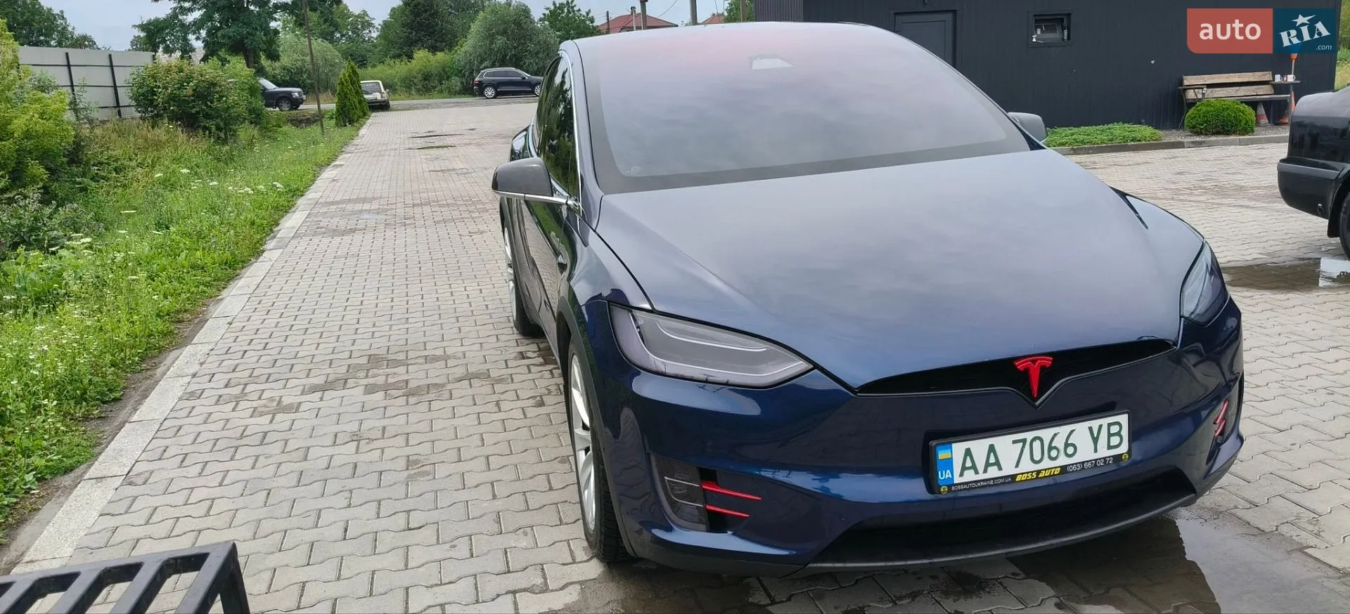 Tesla Model X, 2016