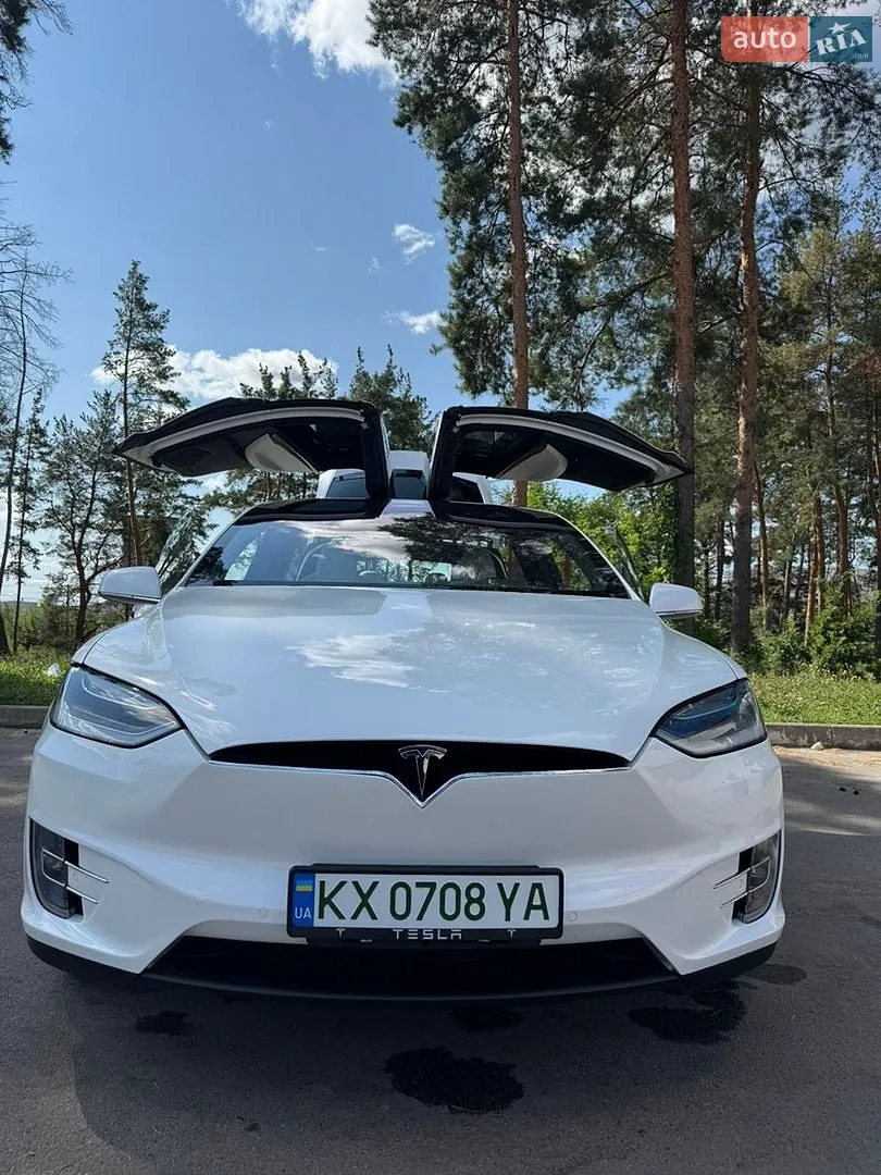 Tesla Model X, 2019