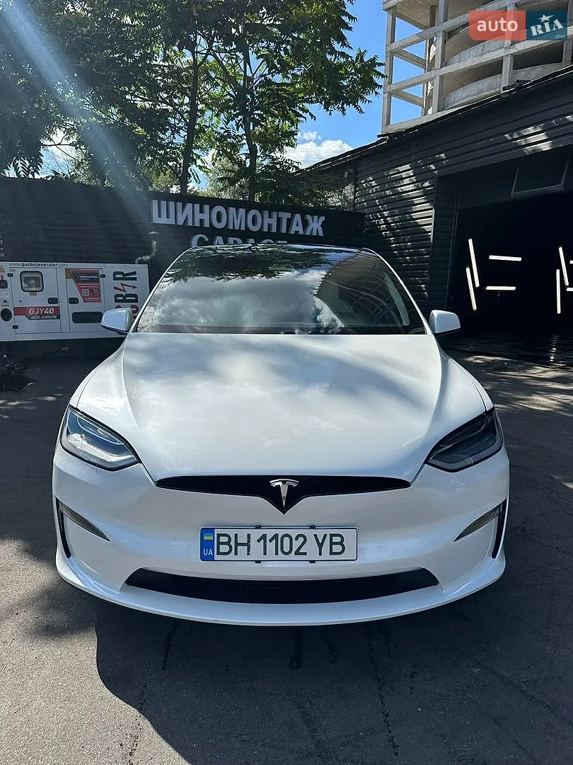 Tesla Model X, 2023