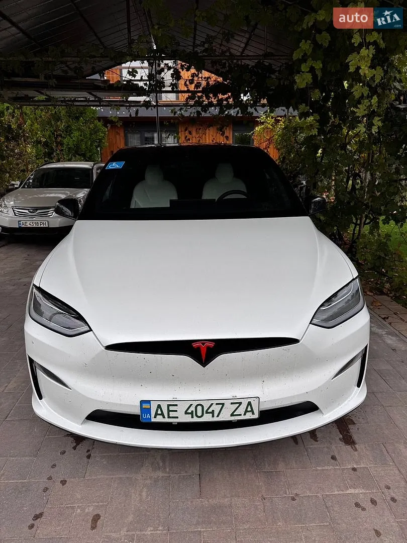 Tesla Model X, 2023
