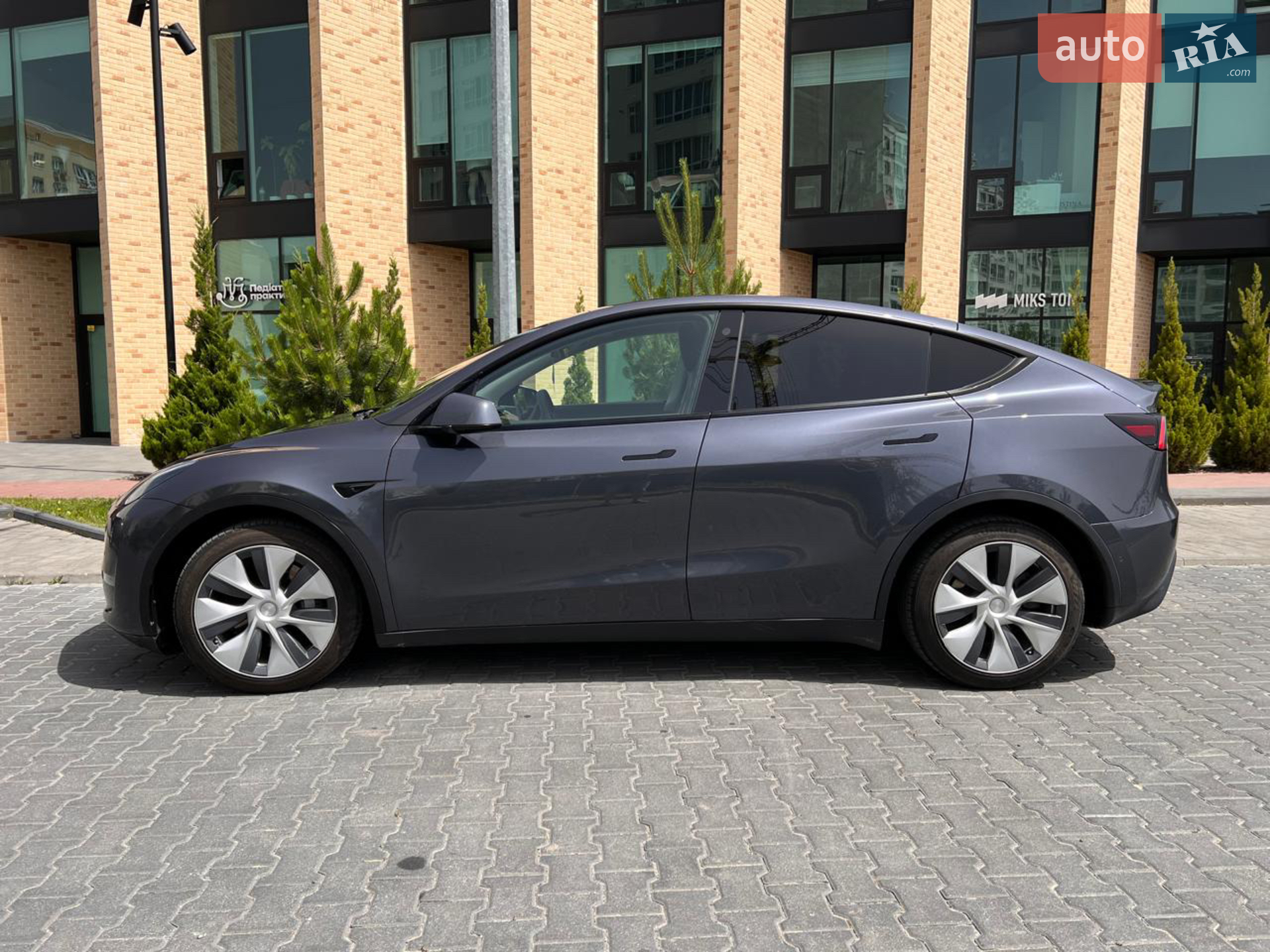 Tesla Model Y, 2020