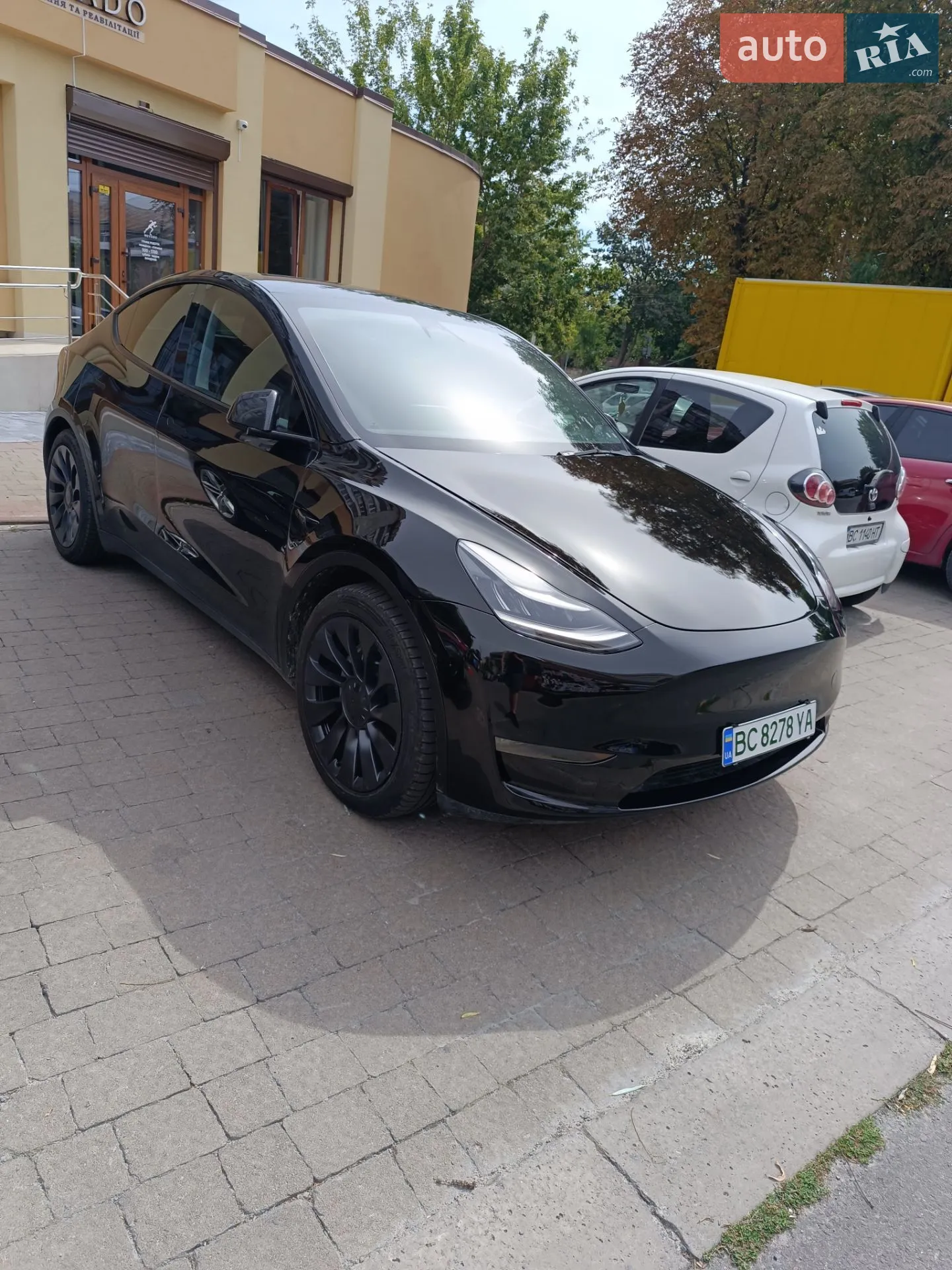 Tesla Model Y, 2023
