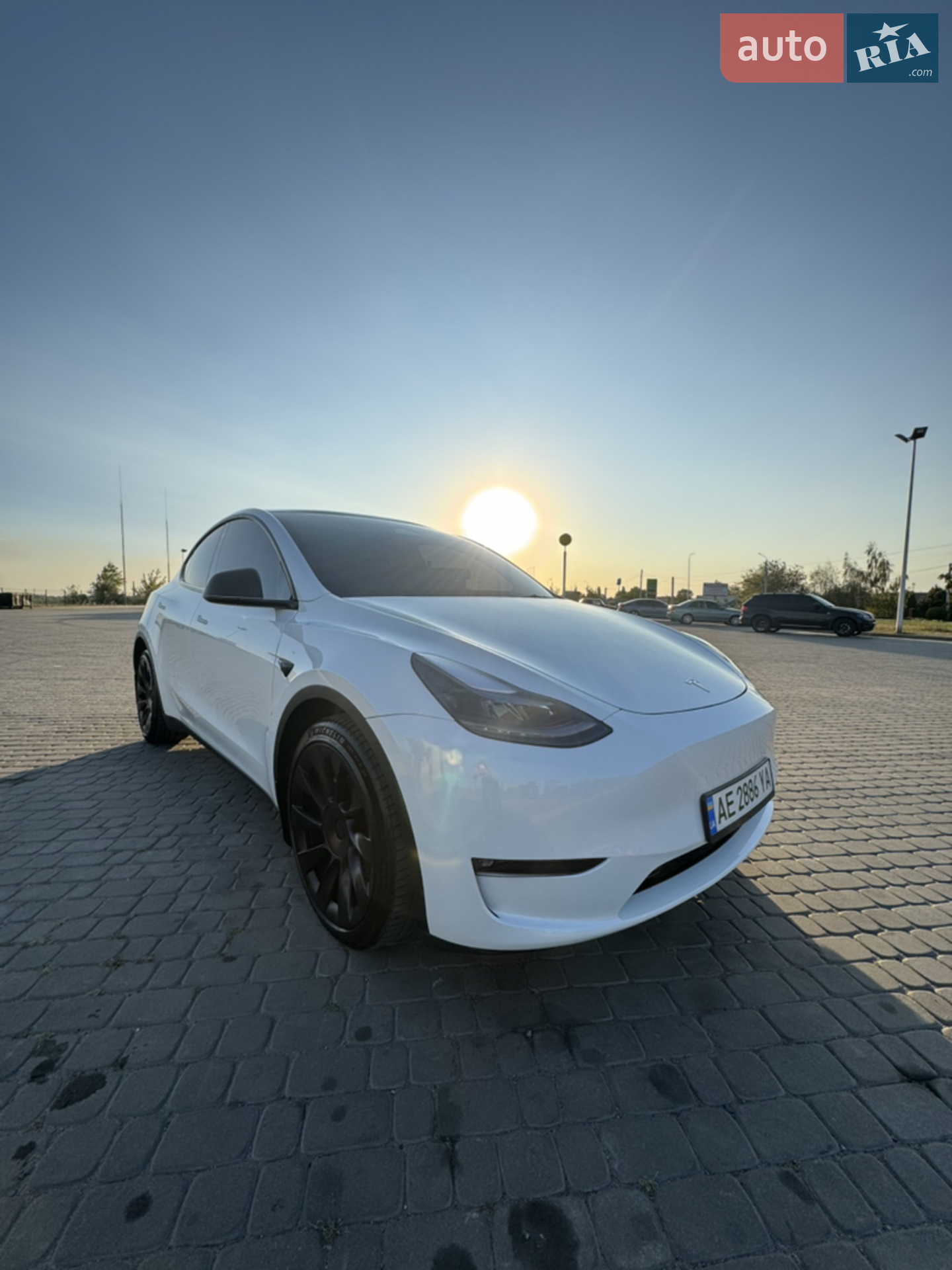 Tesla Model Y, 2023