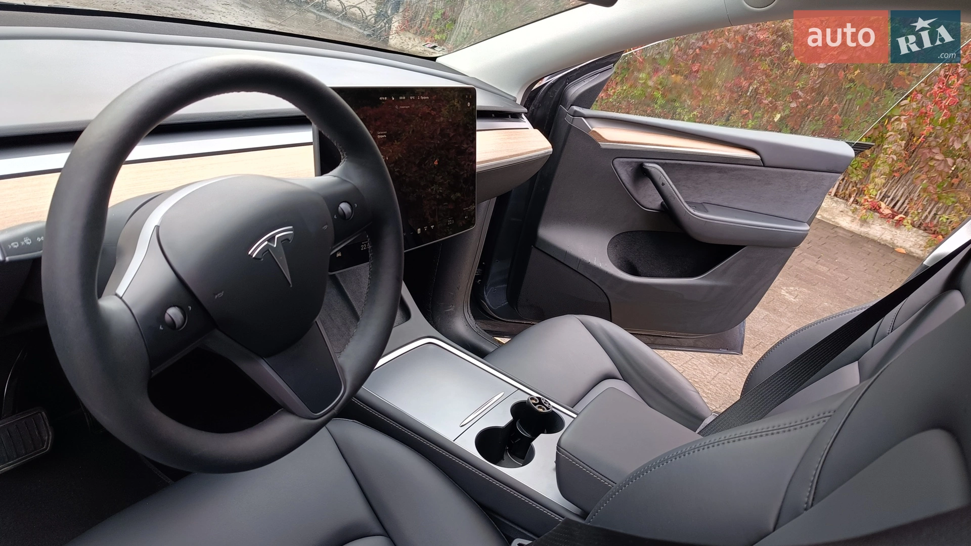 Tesla Model Y, 2023