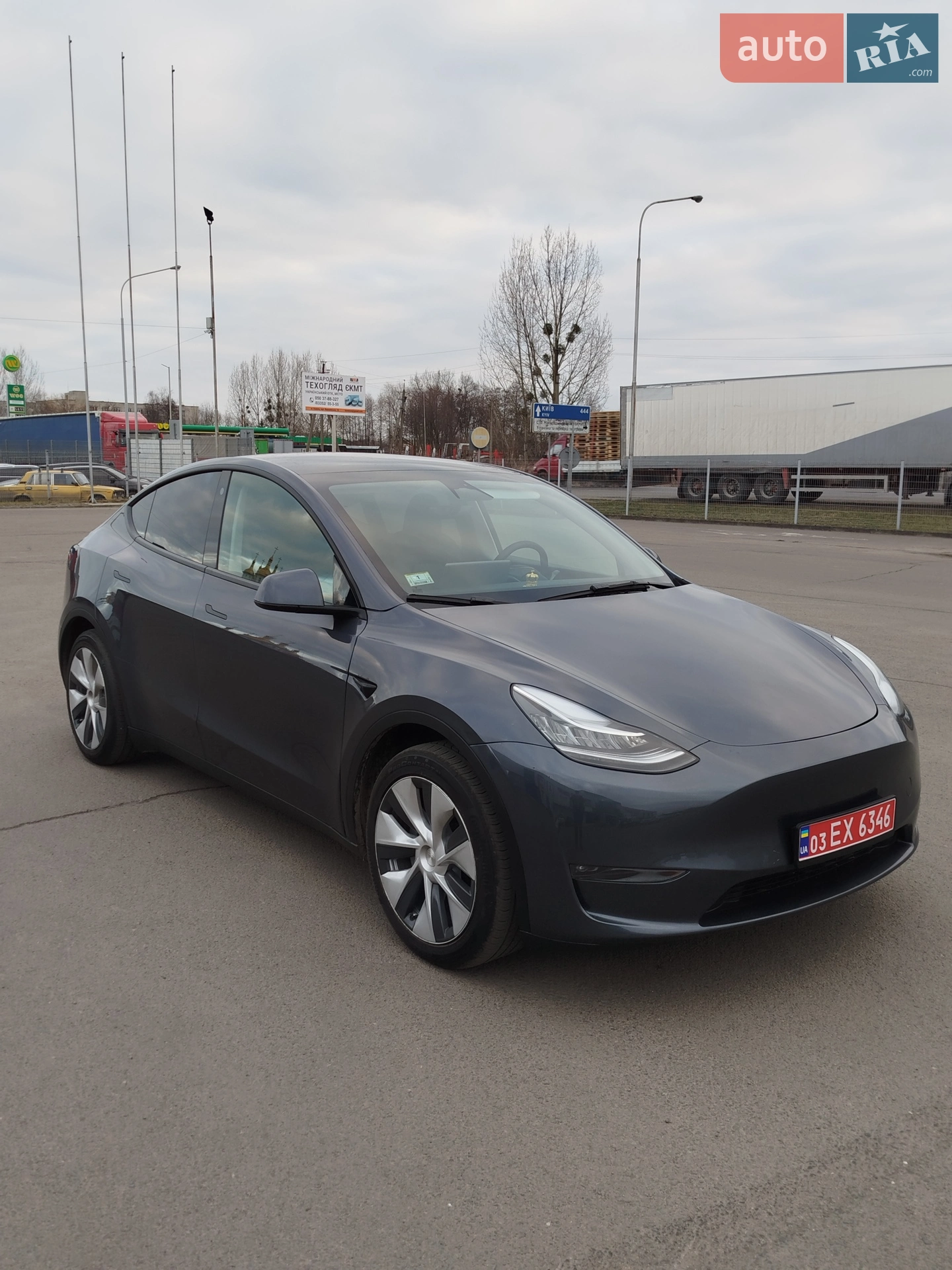 Tesla Model Y, 2022
