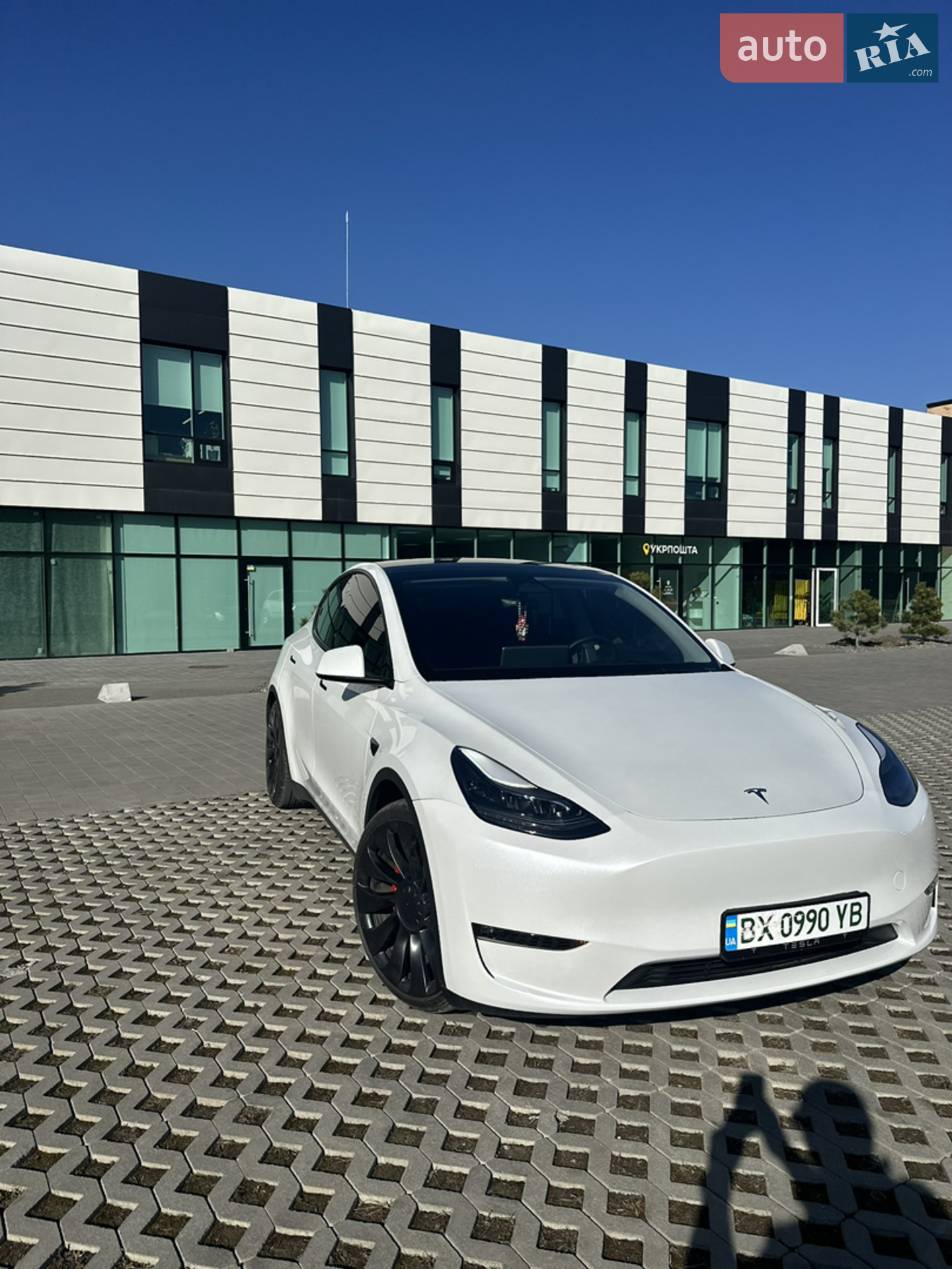 Tesla Model Y, 2023