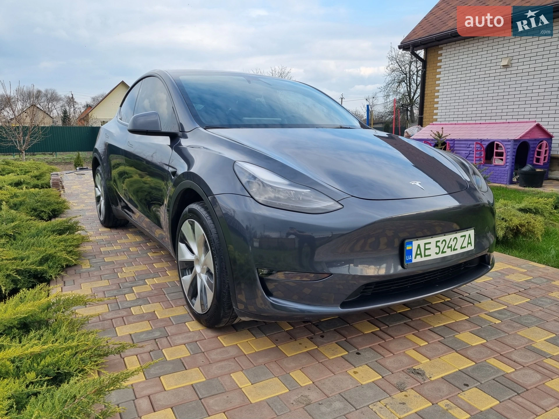 Tesla Model Y, 2023