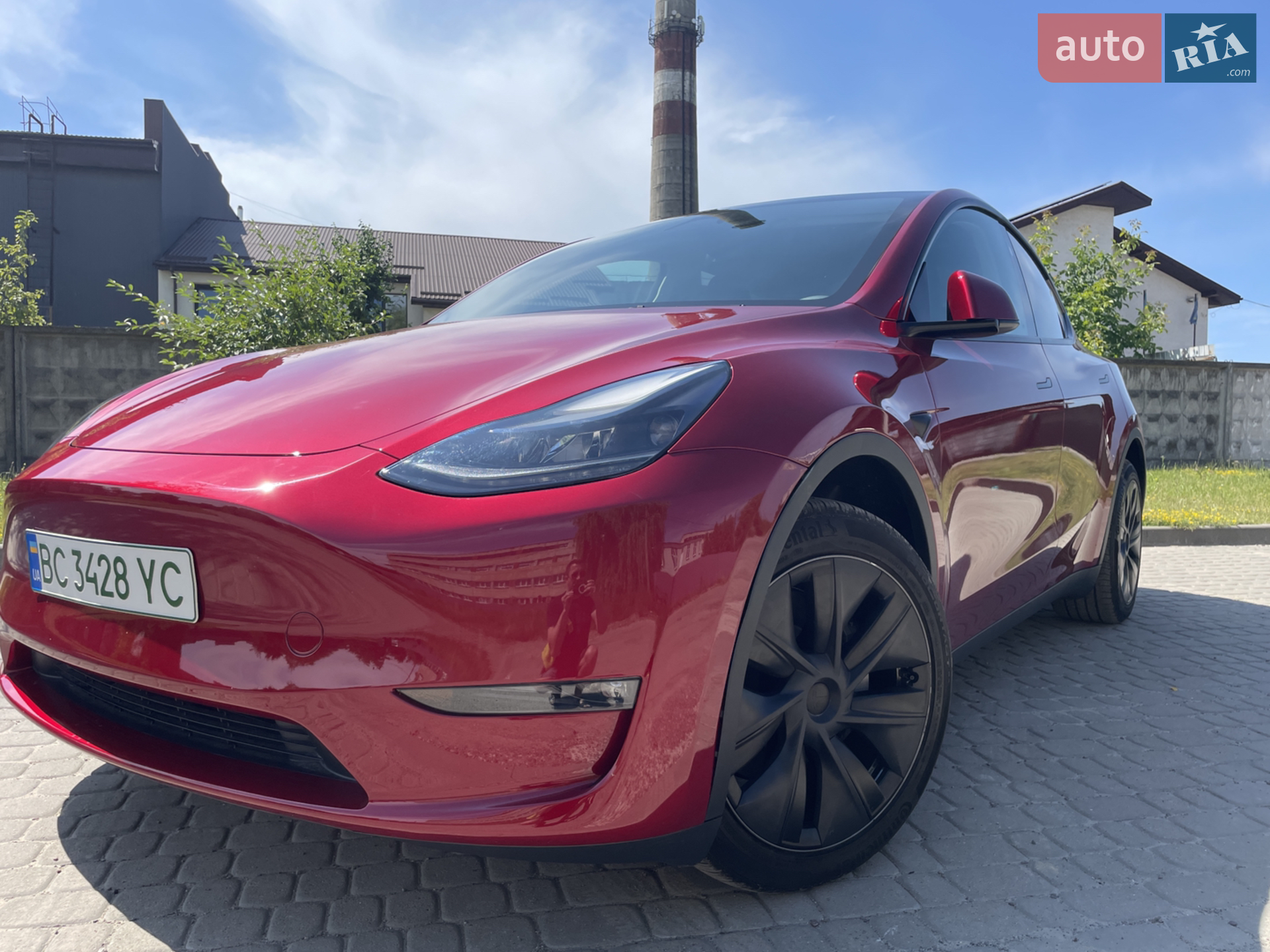 Tesla Model Y, 2024