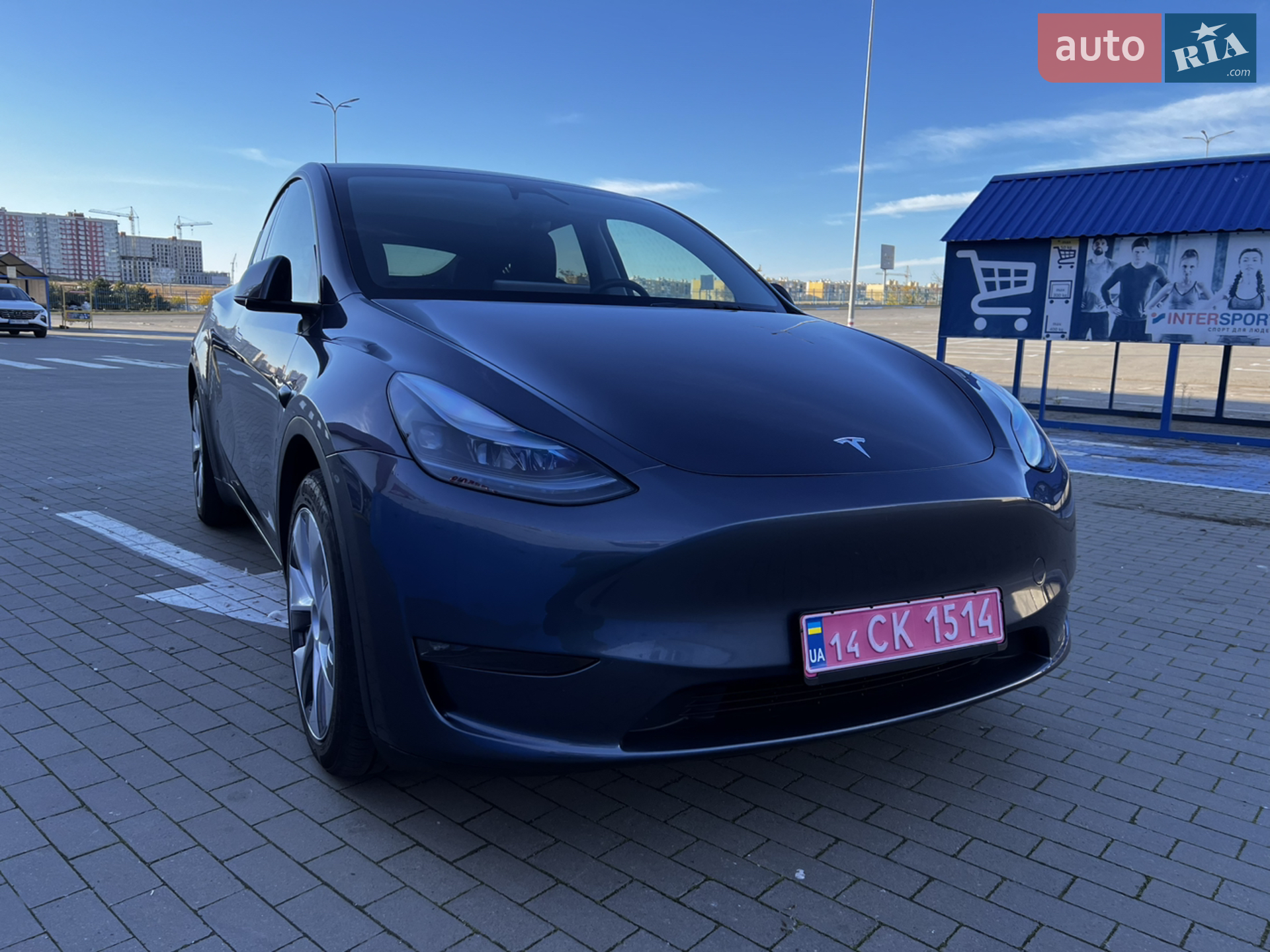 Tesla Model Y, 2023