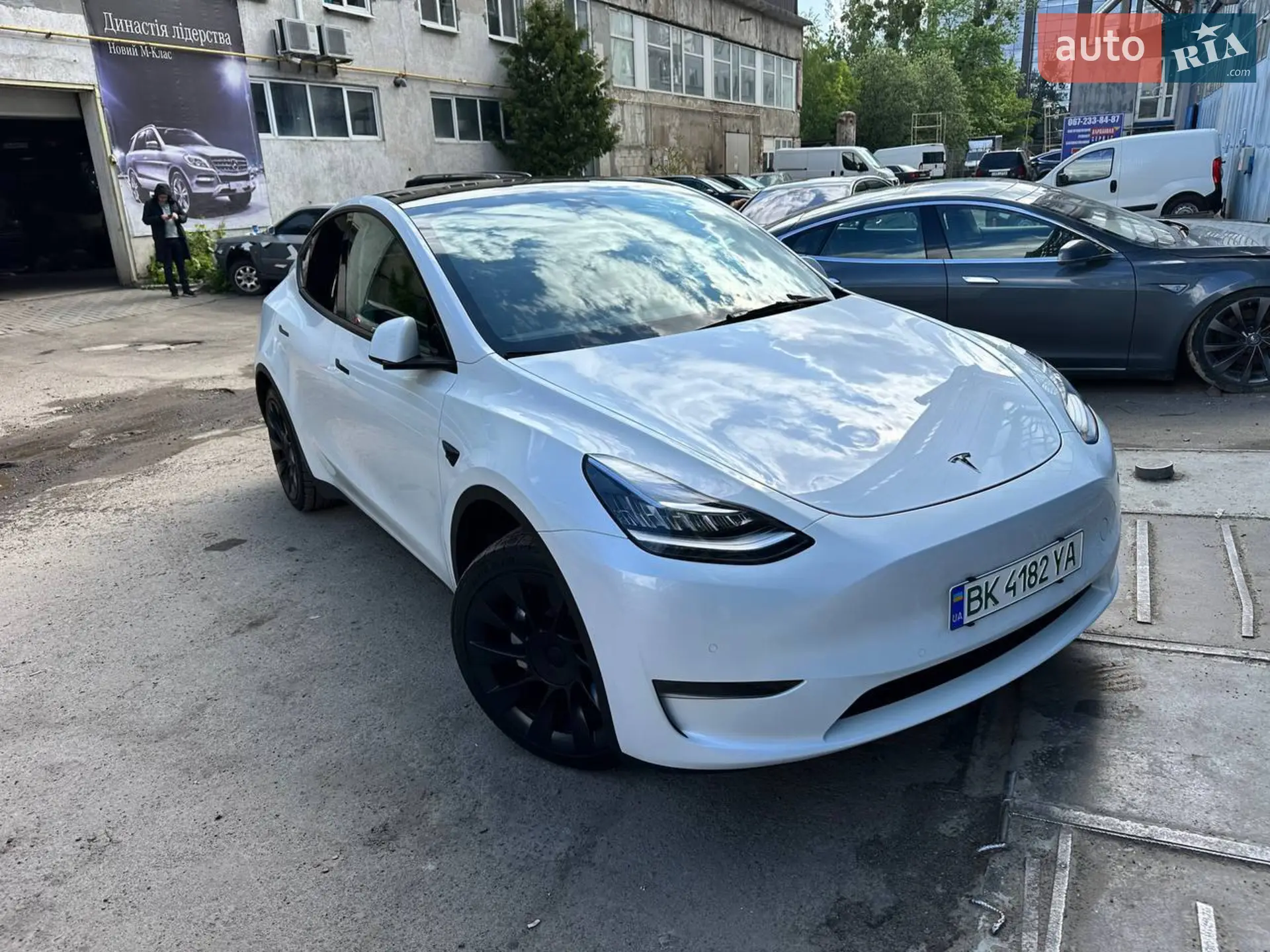 Tesla Model Y, 2022