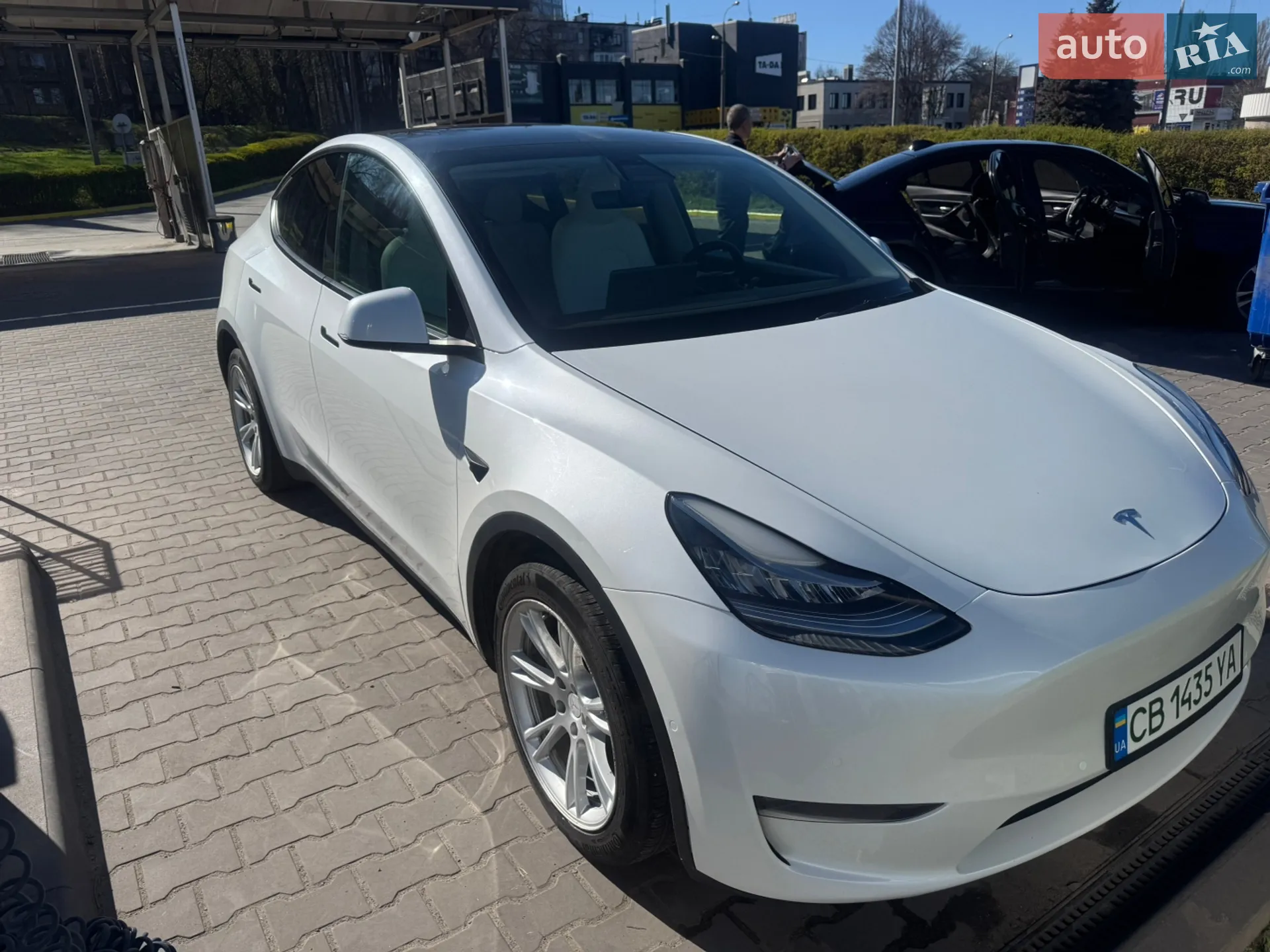 Tesla Model Y, 2021