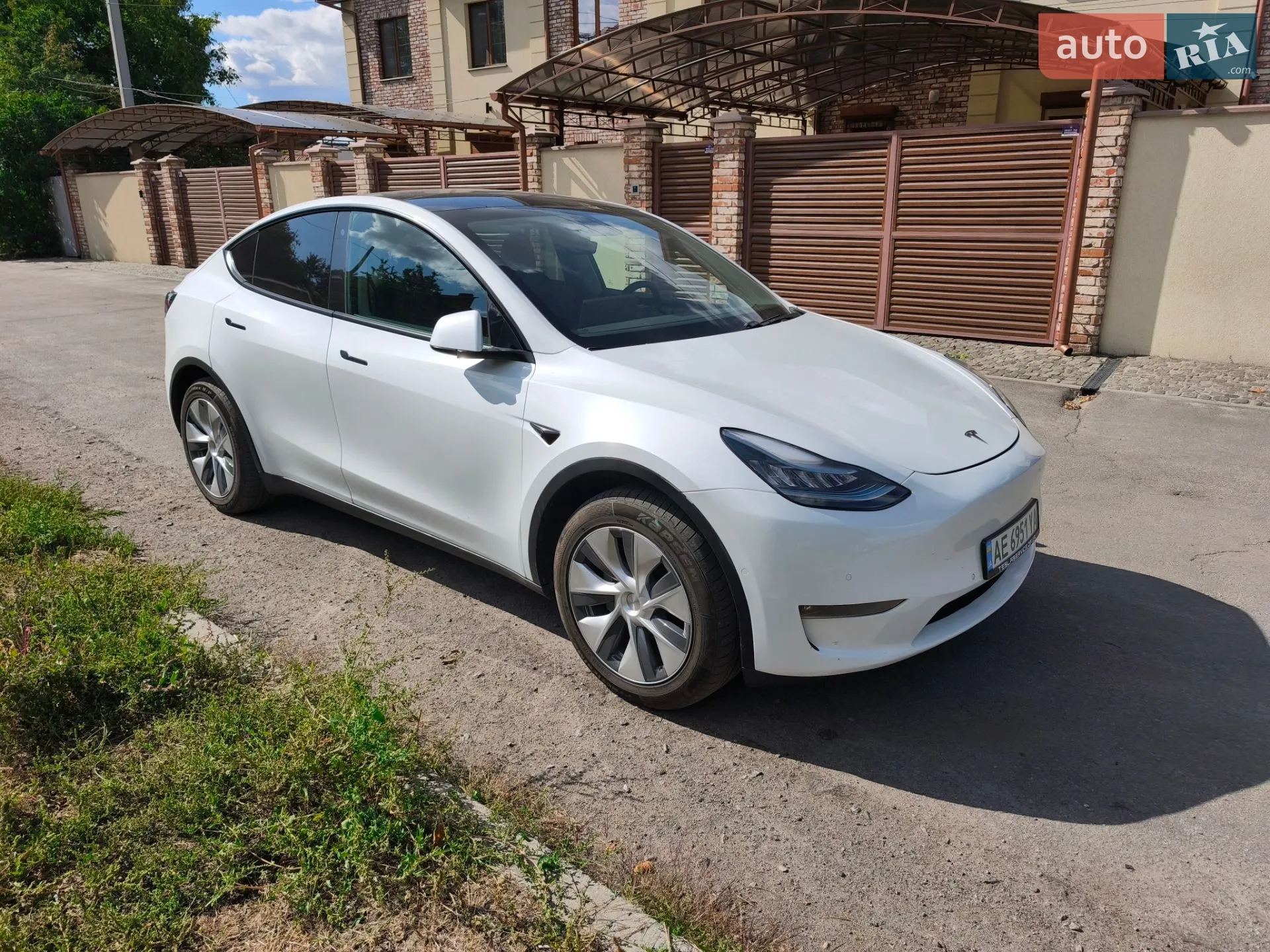 Tesla Model Y, 2020