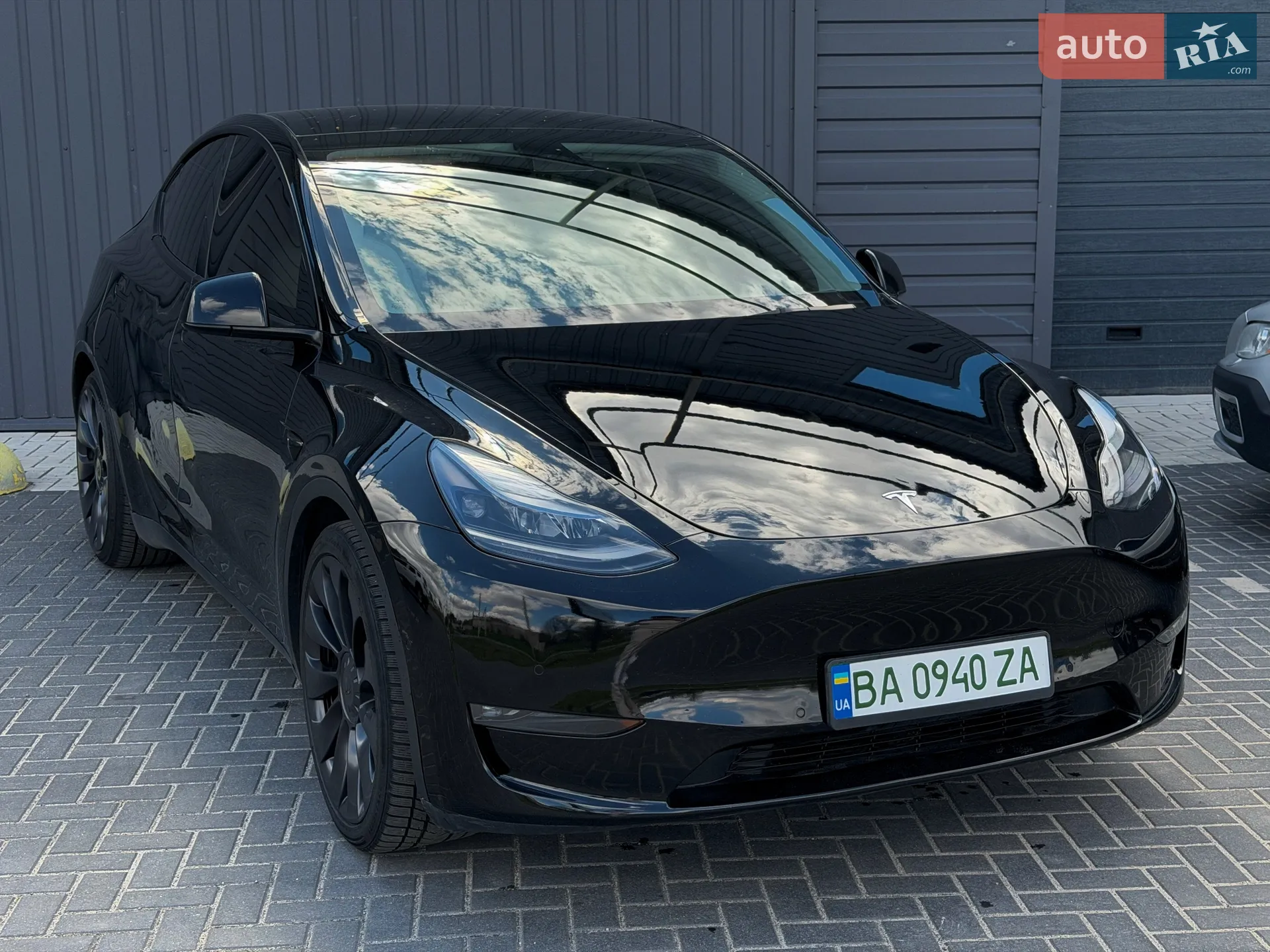 Tesla Model Y, 2021