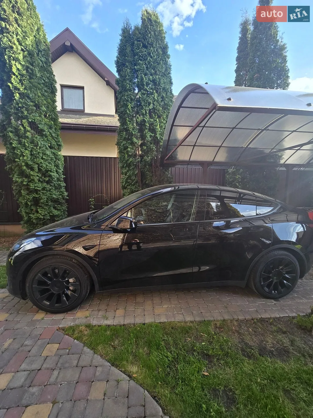 Tesla Model Y, 2021