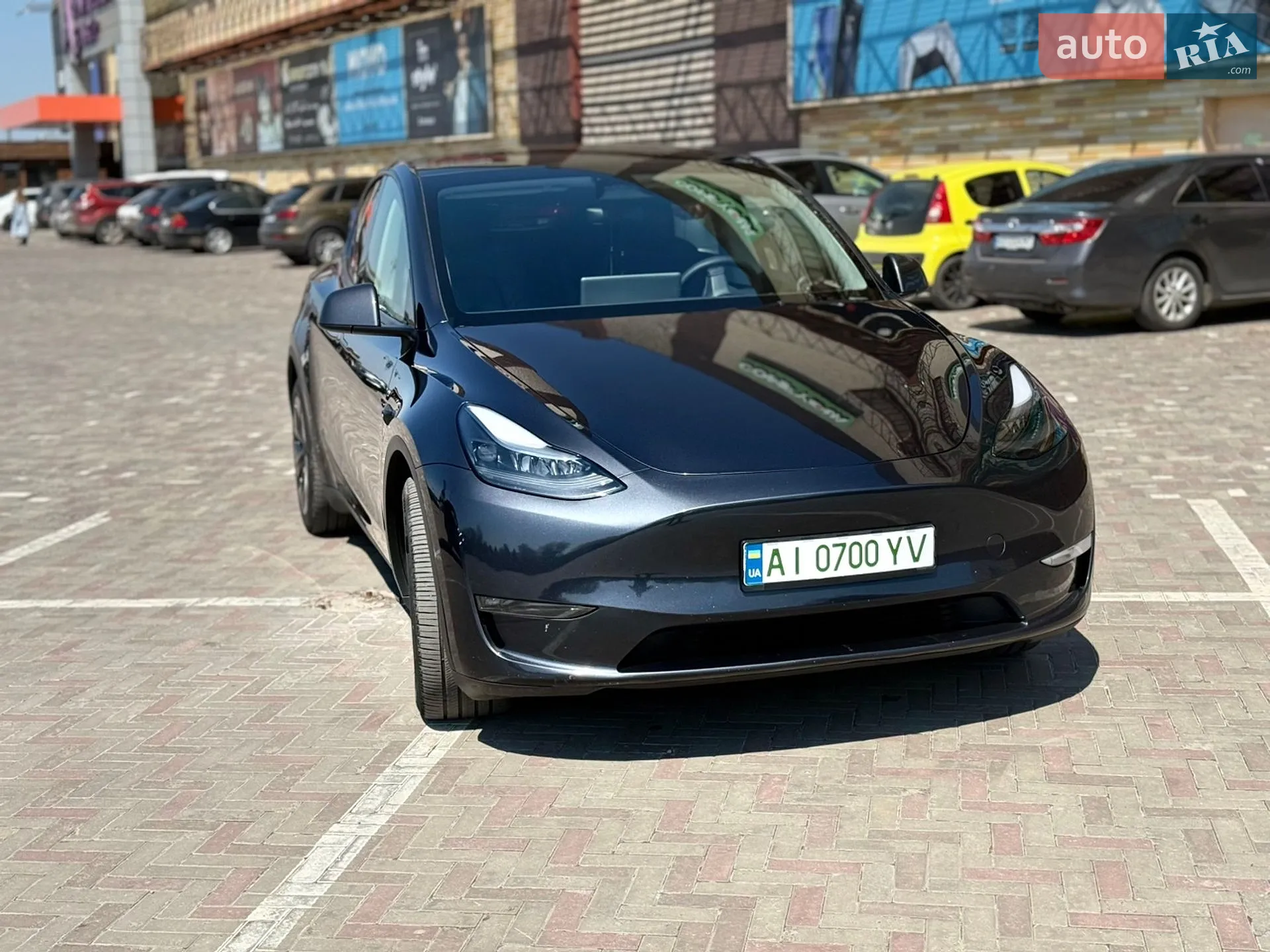 Tesla Model Y, 2024