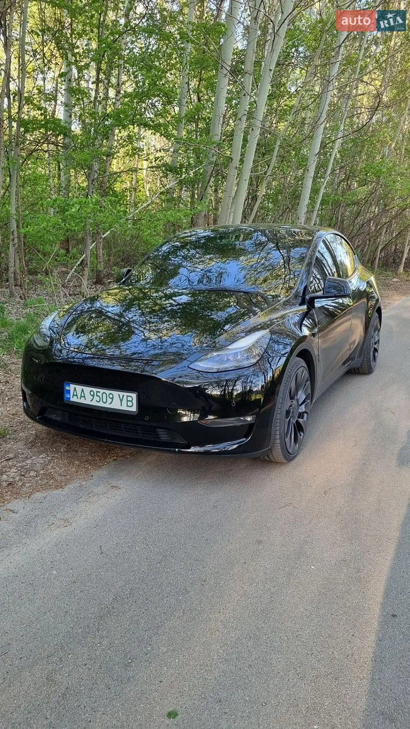 Tesla Model Y, 2021