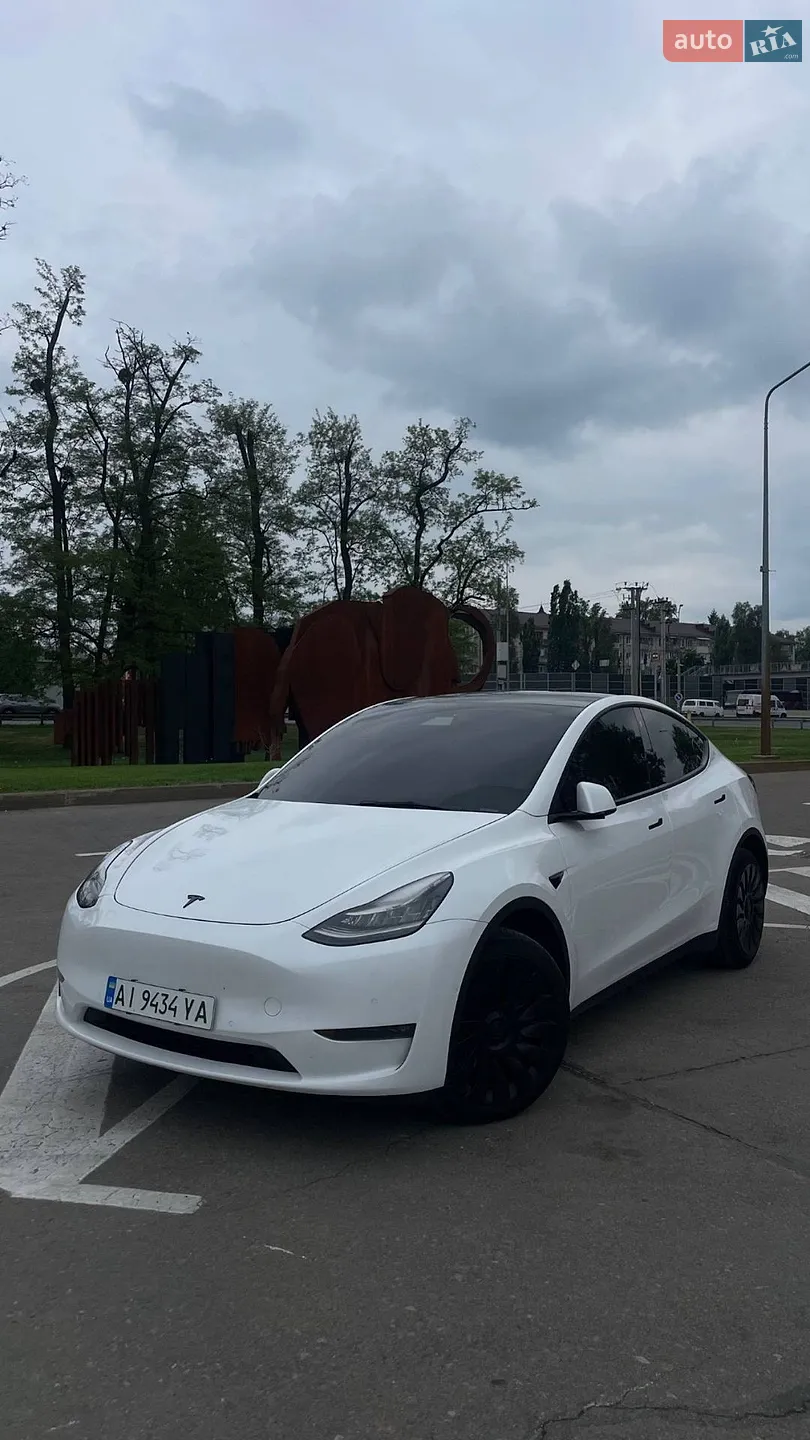 Tesla Model Y, 2021
