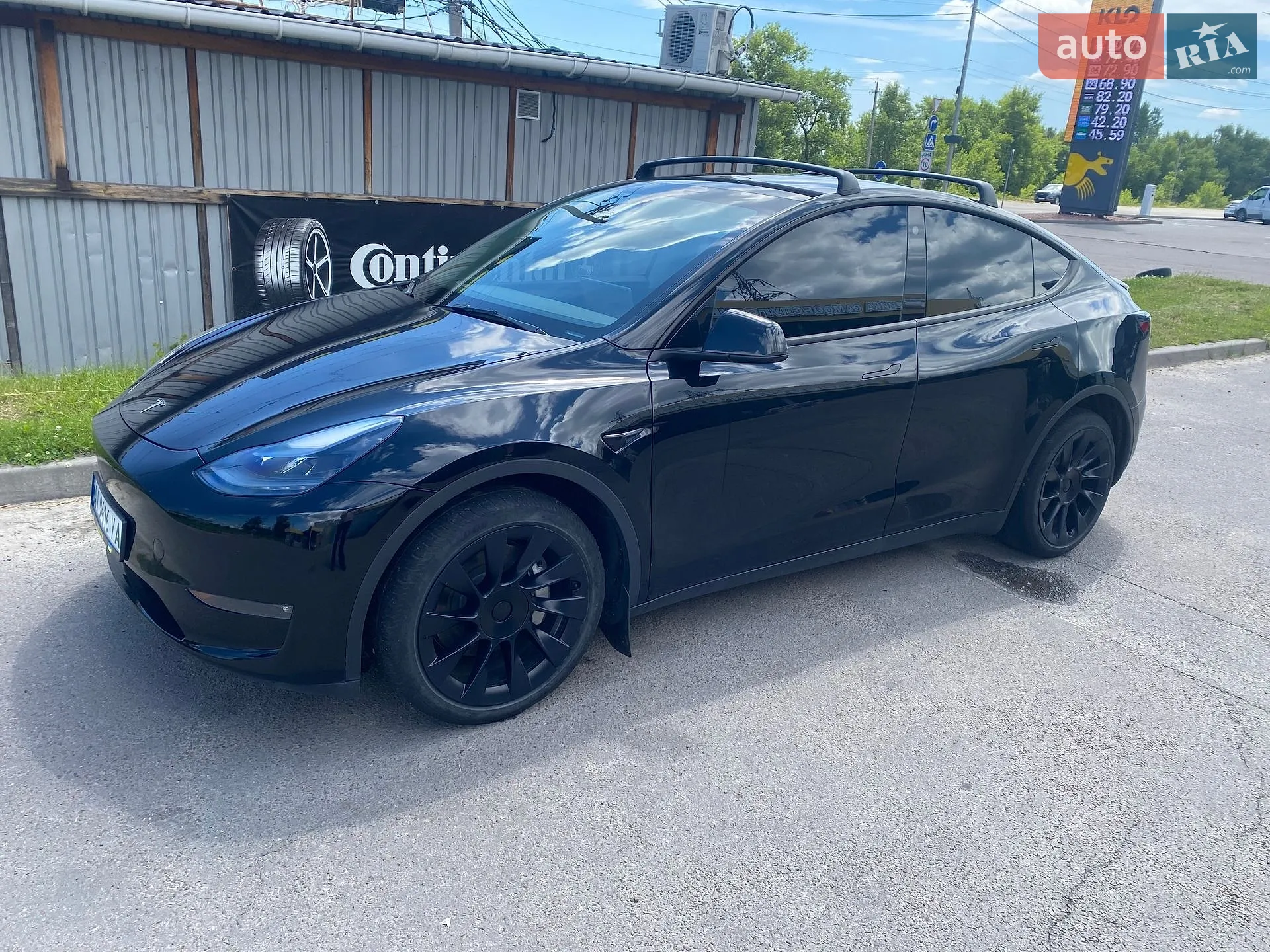 Tesla Model Y, 2023