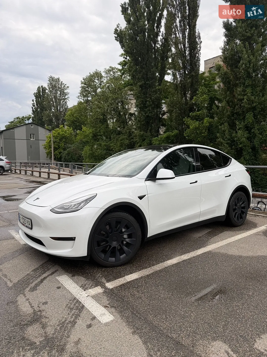 Tesla Model Y, 2022