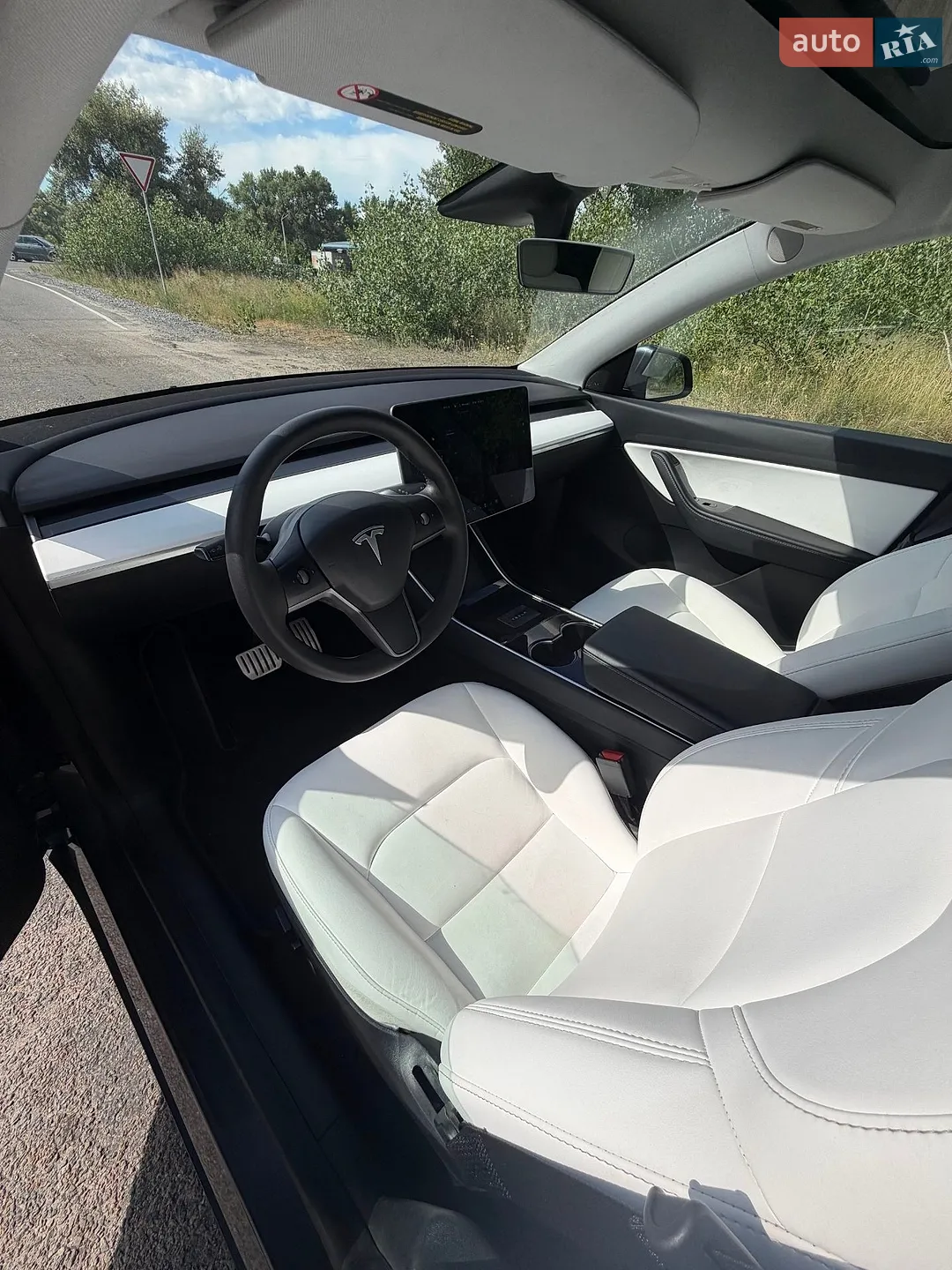 Tesla Model Y, 2020