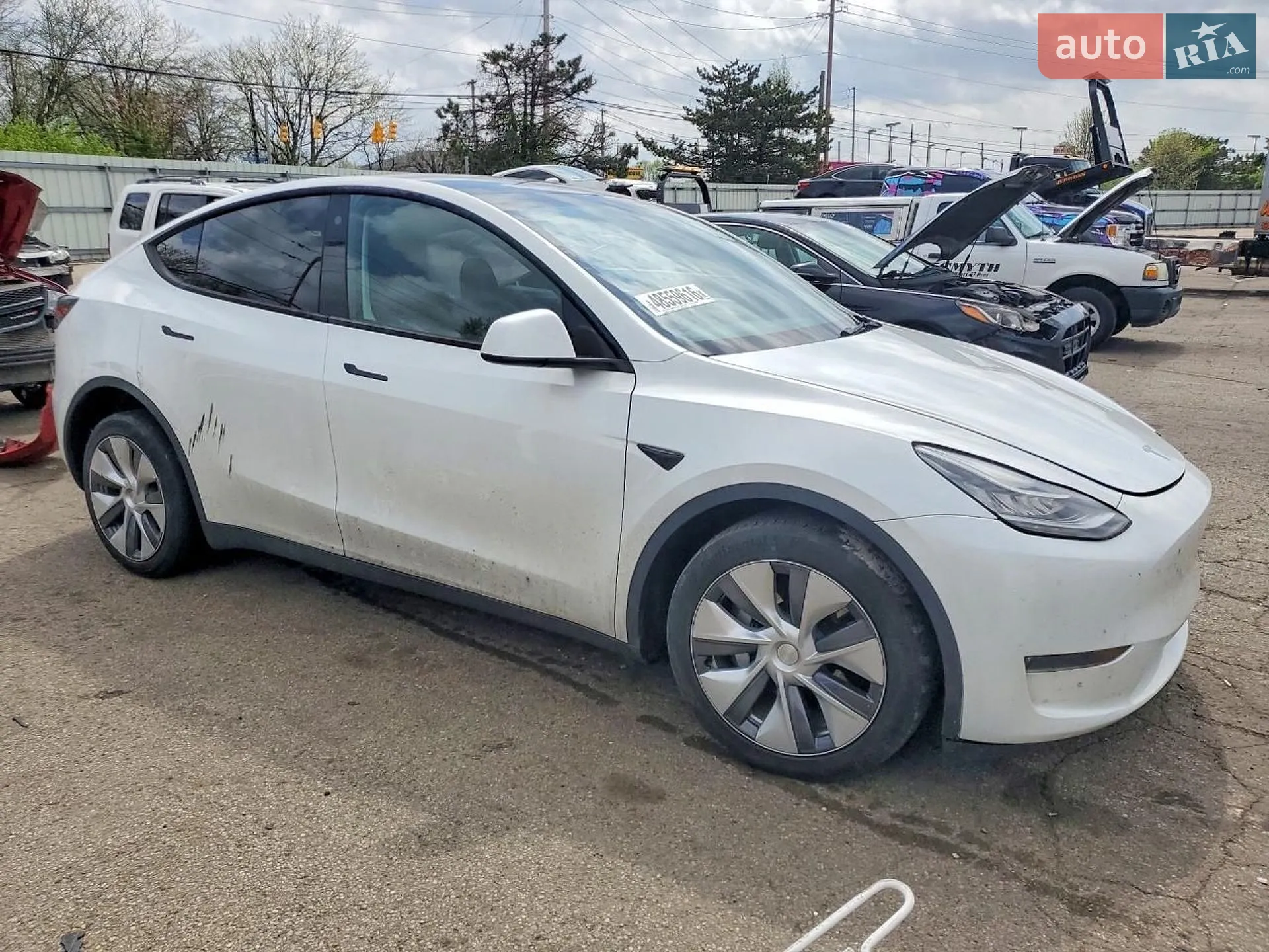 Tesla Model Y, 2023