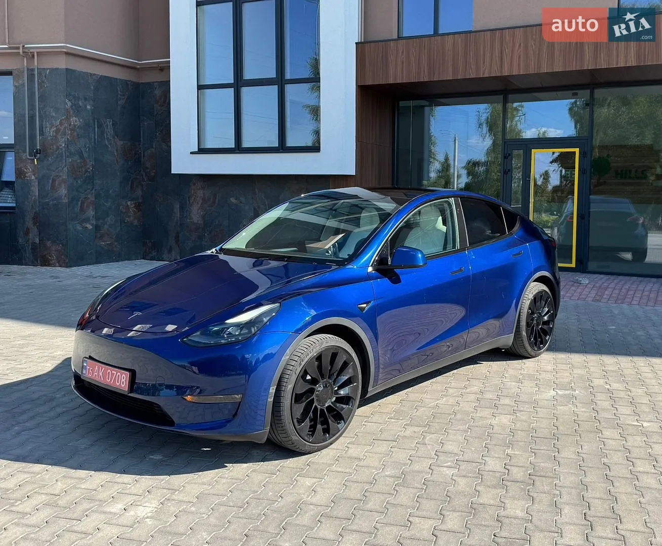 Tesla Model Y, 2024