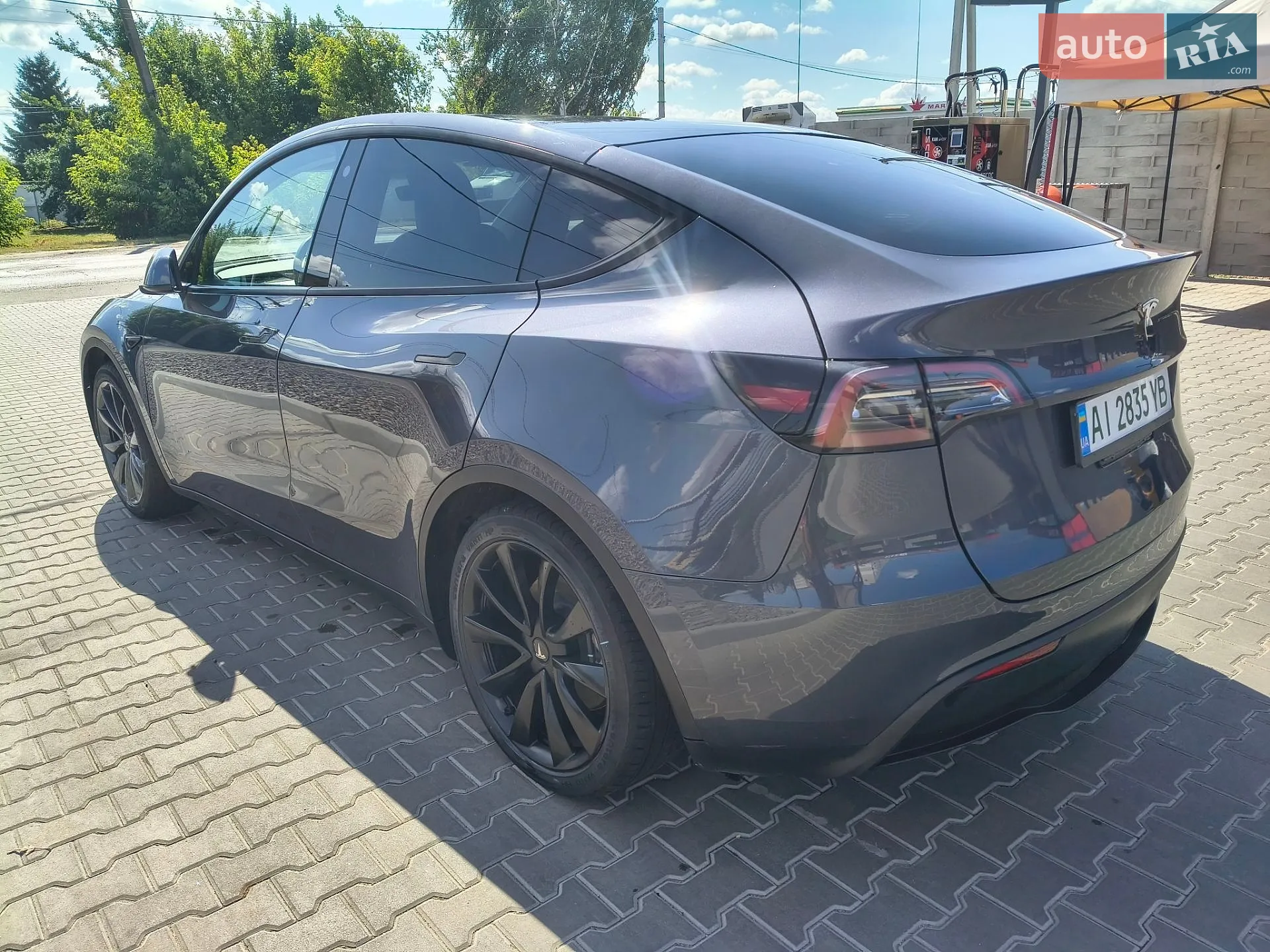 Tesla Model Y, 2023