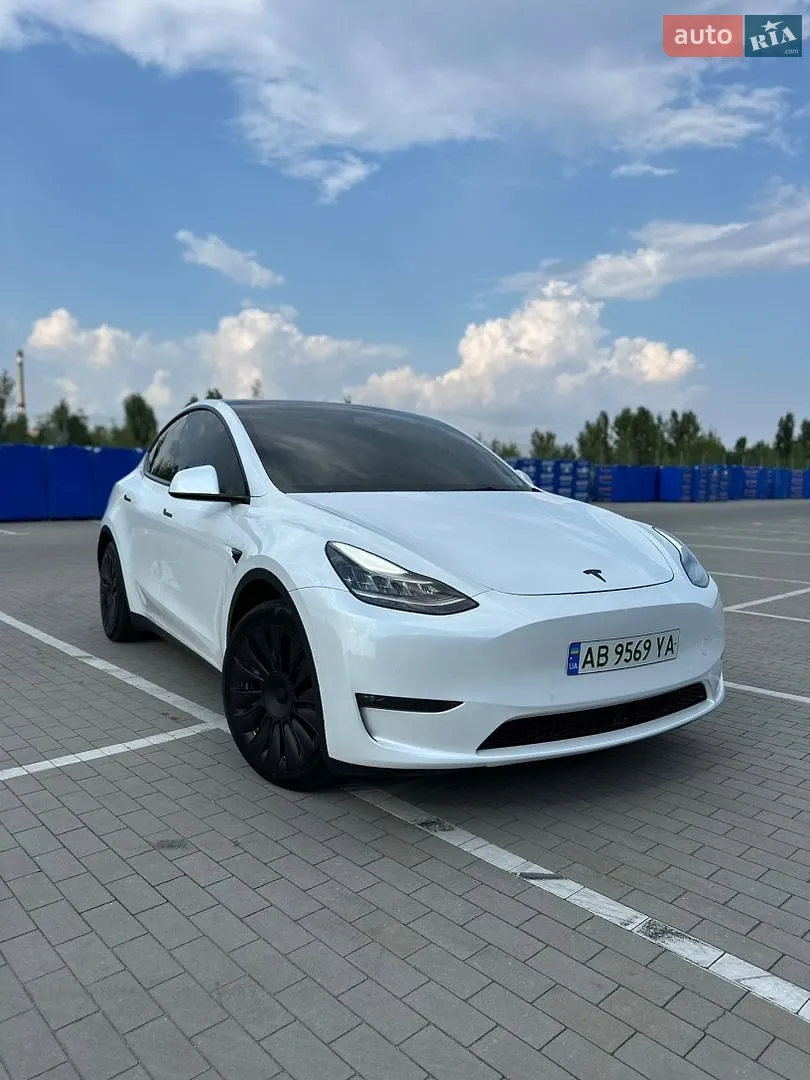 Tesla Model Y, 2021