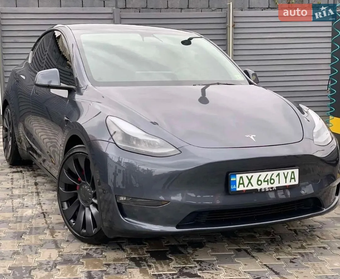 Tesla Model Y, 2022