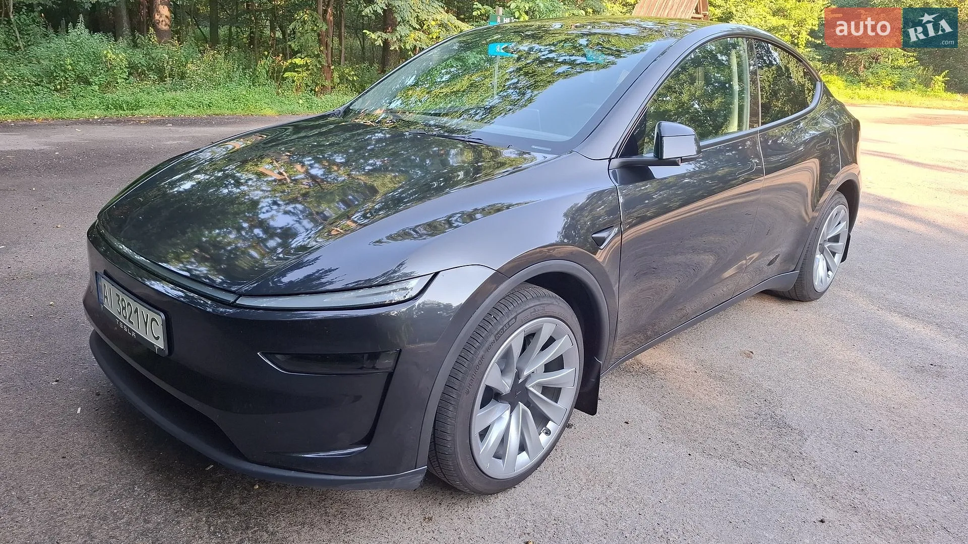 Tesla Model Y, 2025
