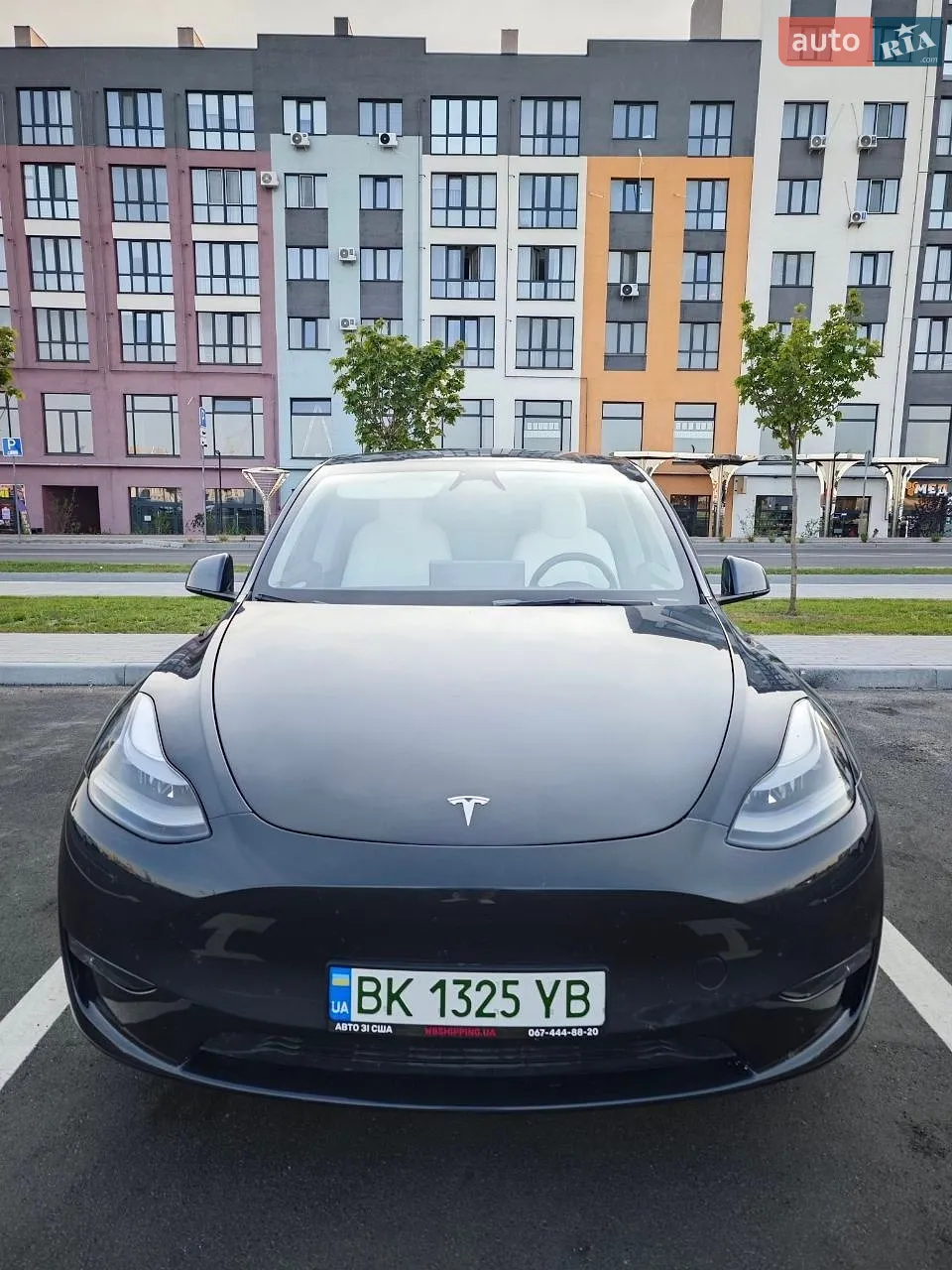 Tesla Model Y, 2024