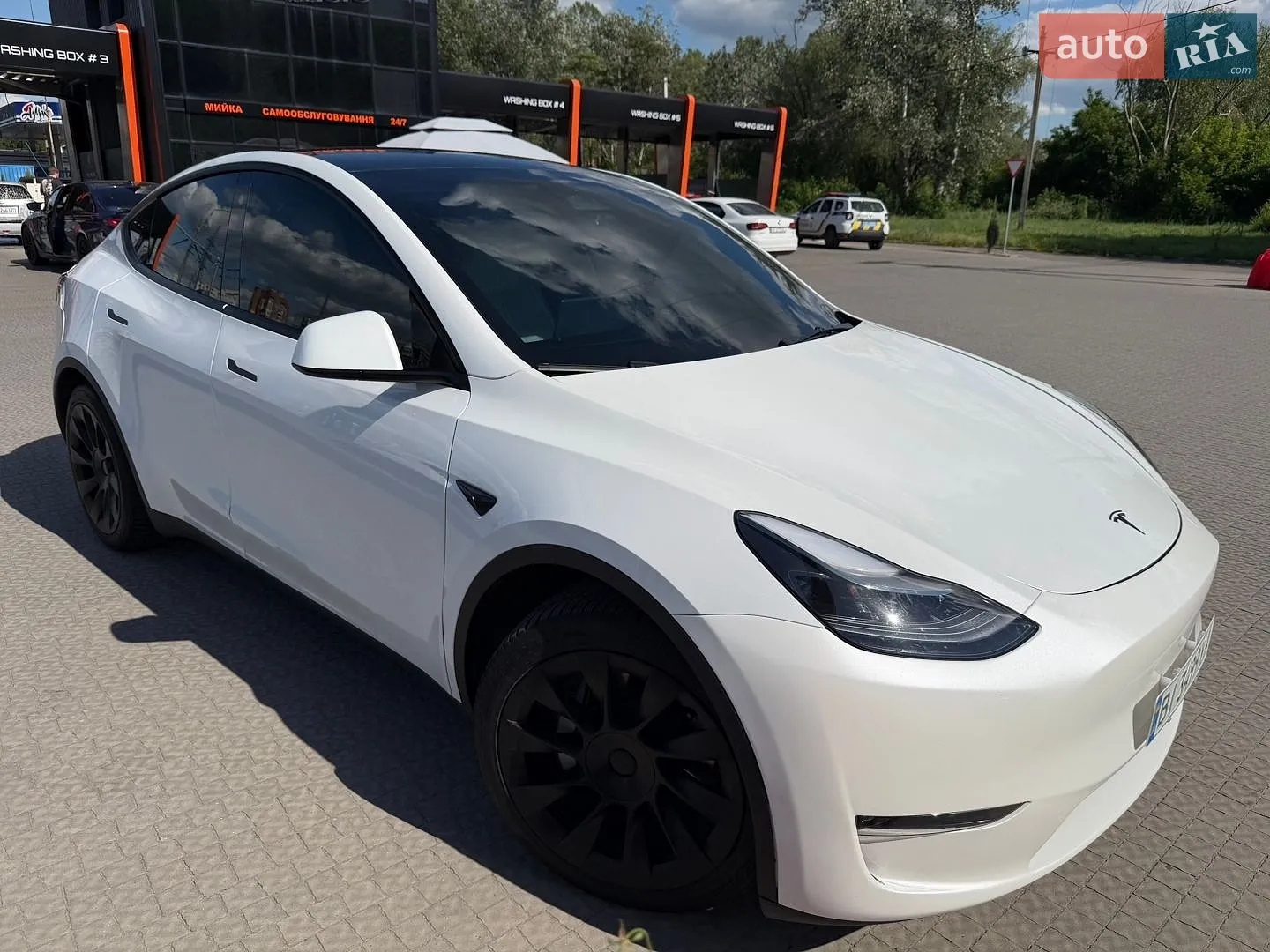 Tesla Model Y, 2023