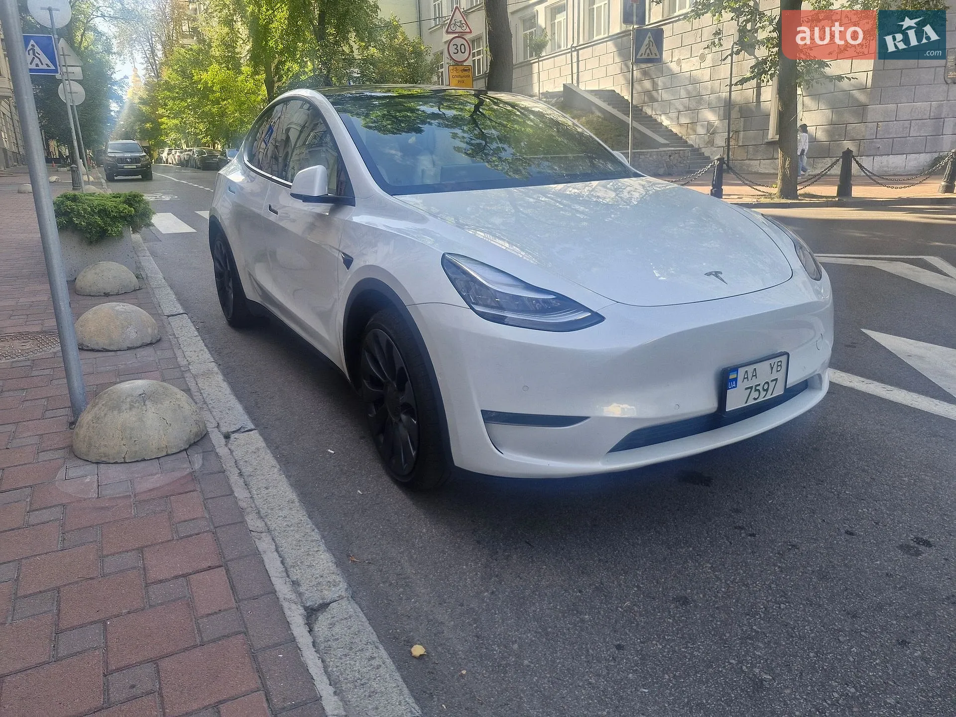 Tesla Model Y, 2020