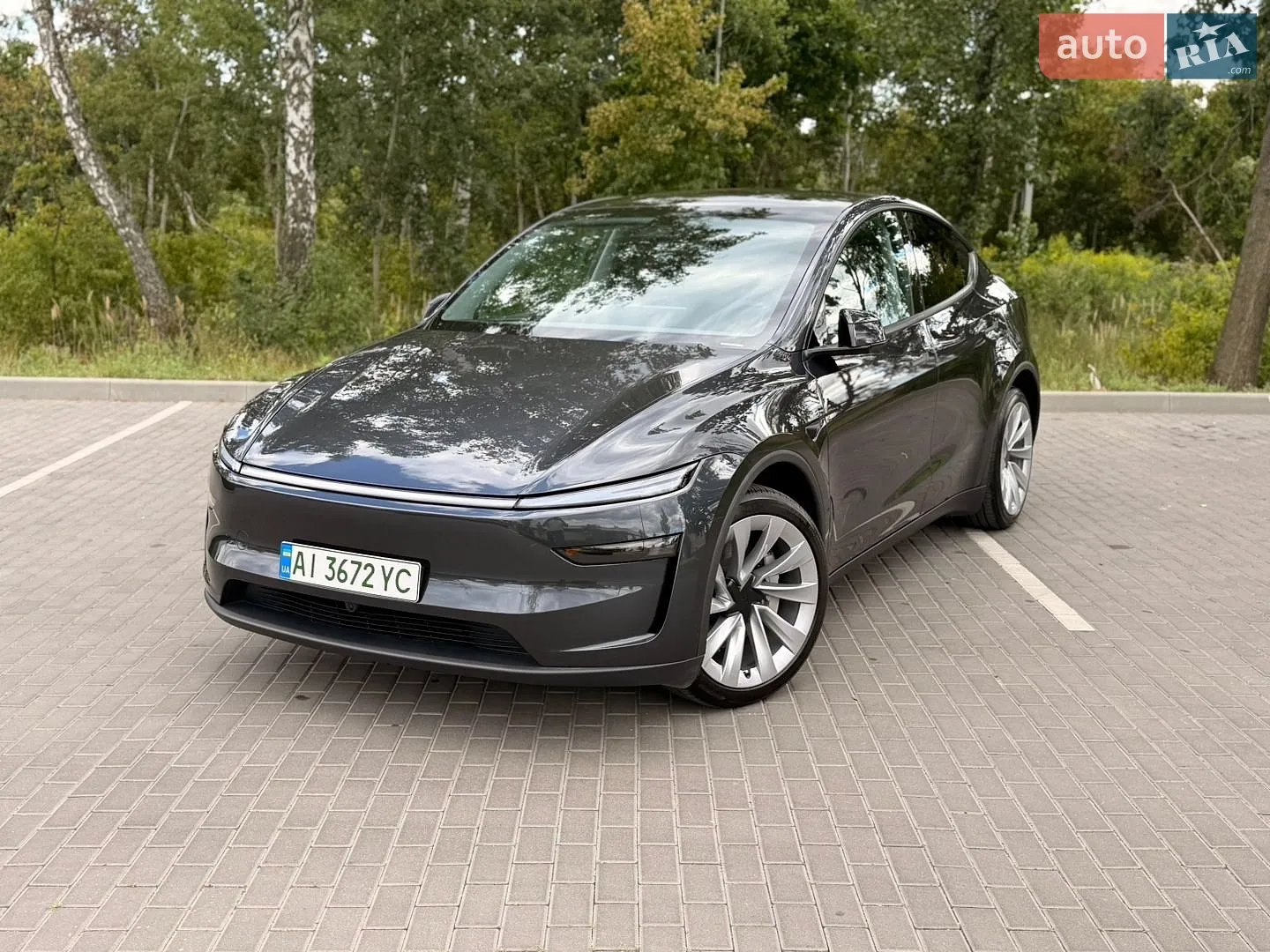 Tesla Model Y, 2025