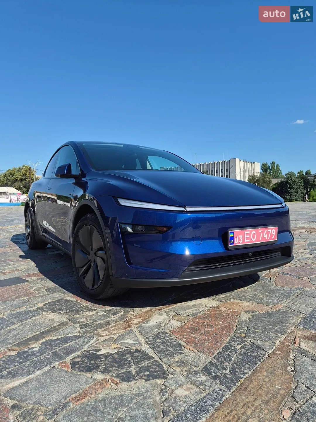 Tesla Model Y, 2025