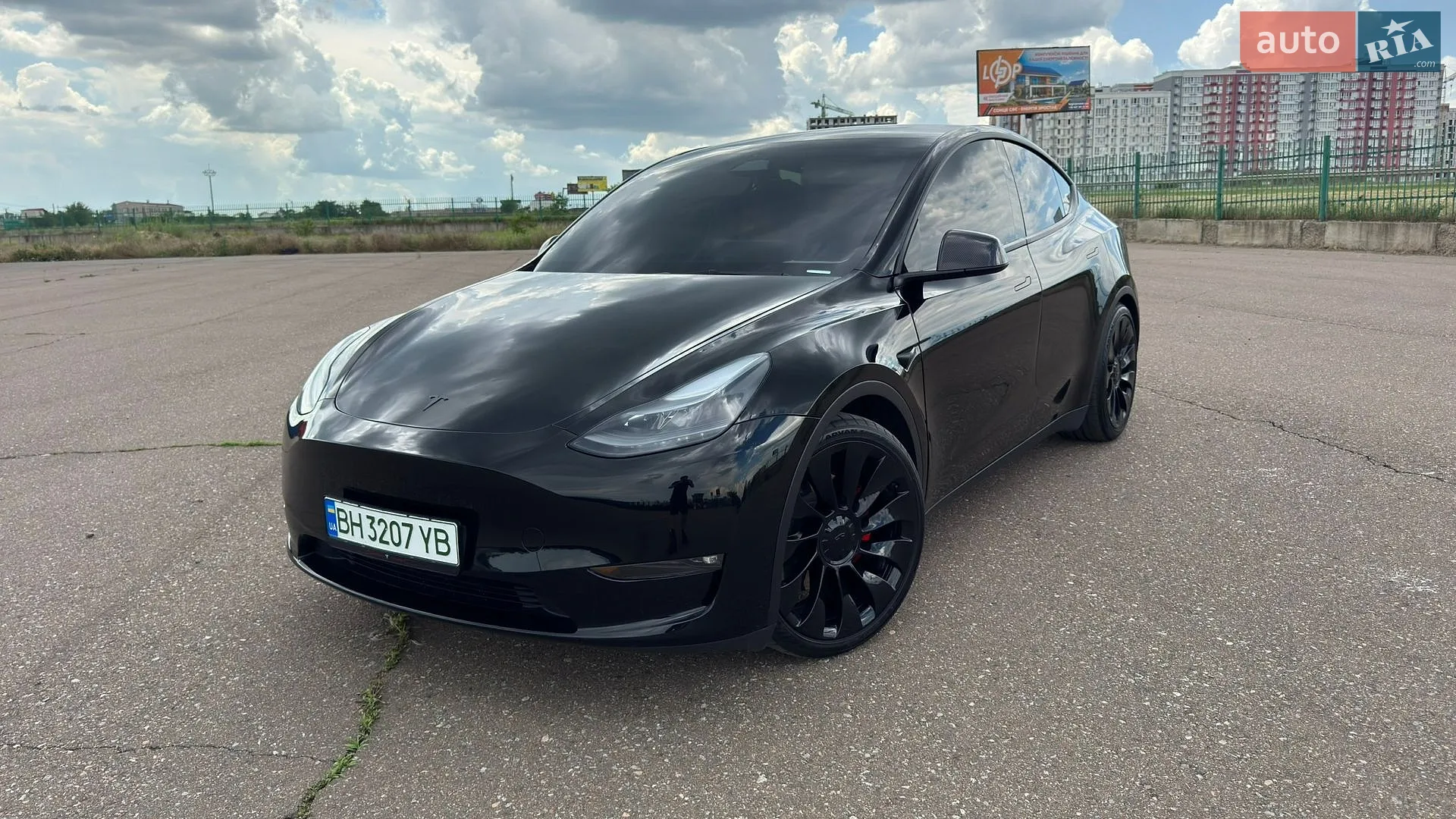Tesla Model Y, 2023