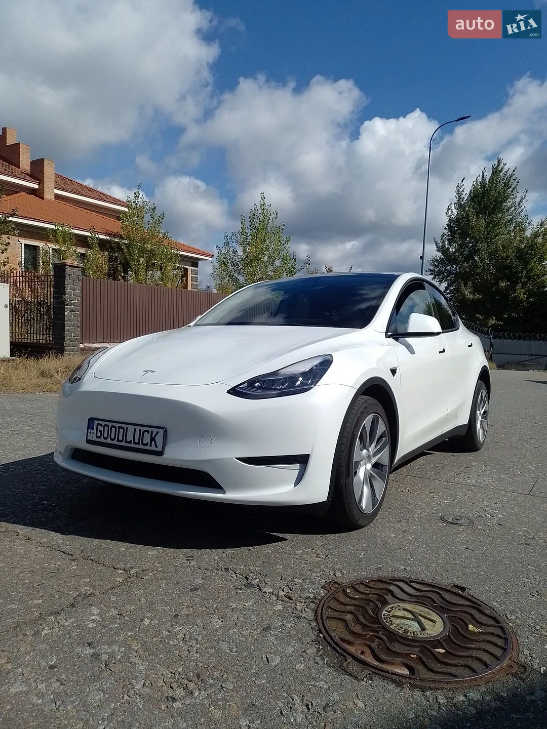 Tesla Model Y, 2023