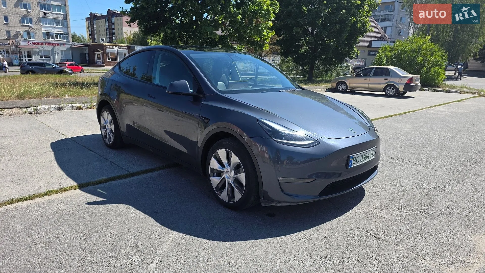 Tesla Model Y, 2022