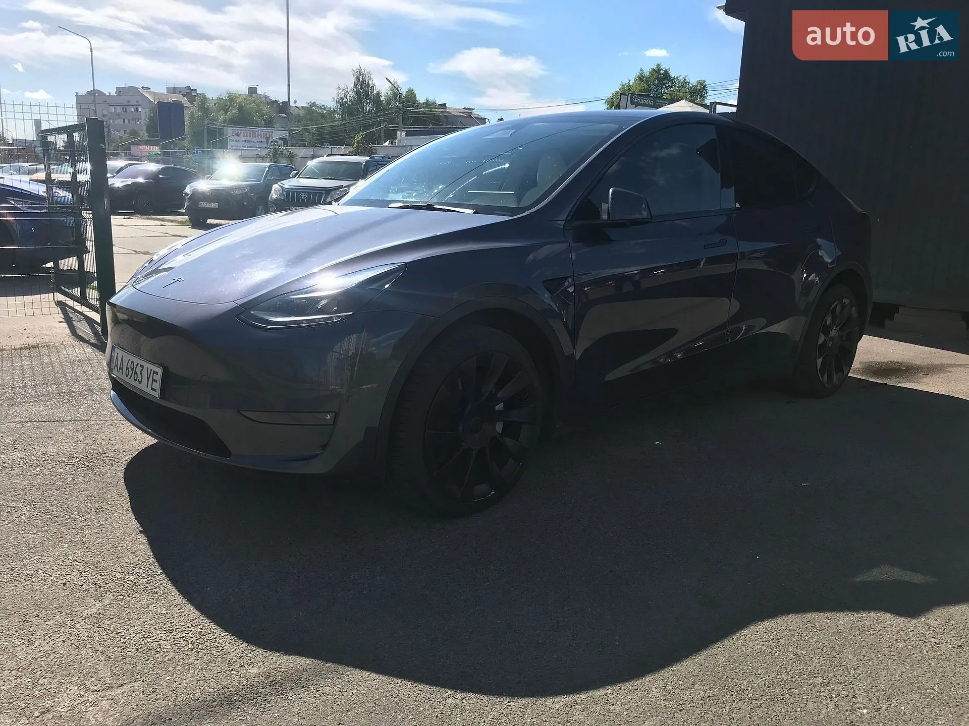 Tesla Model Y, 2023