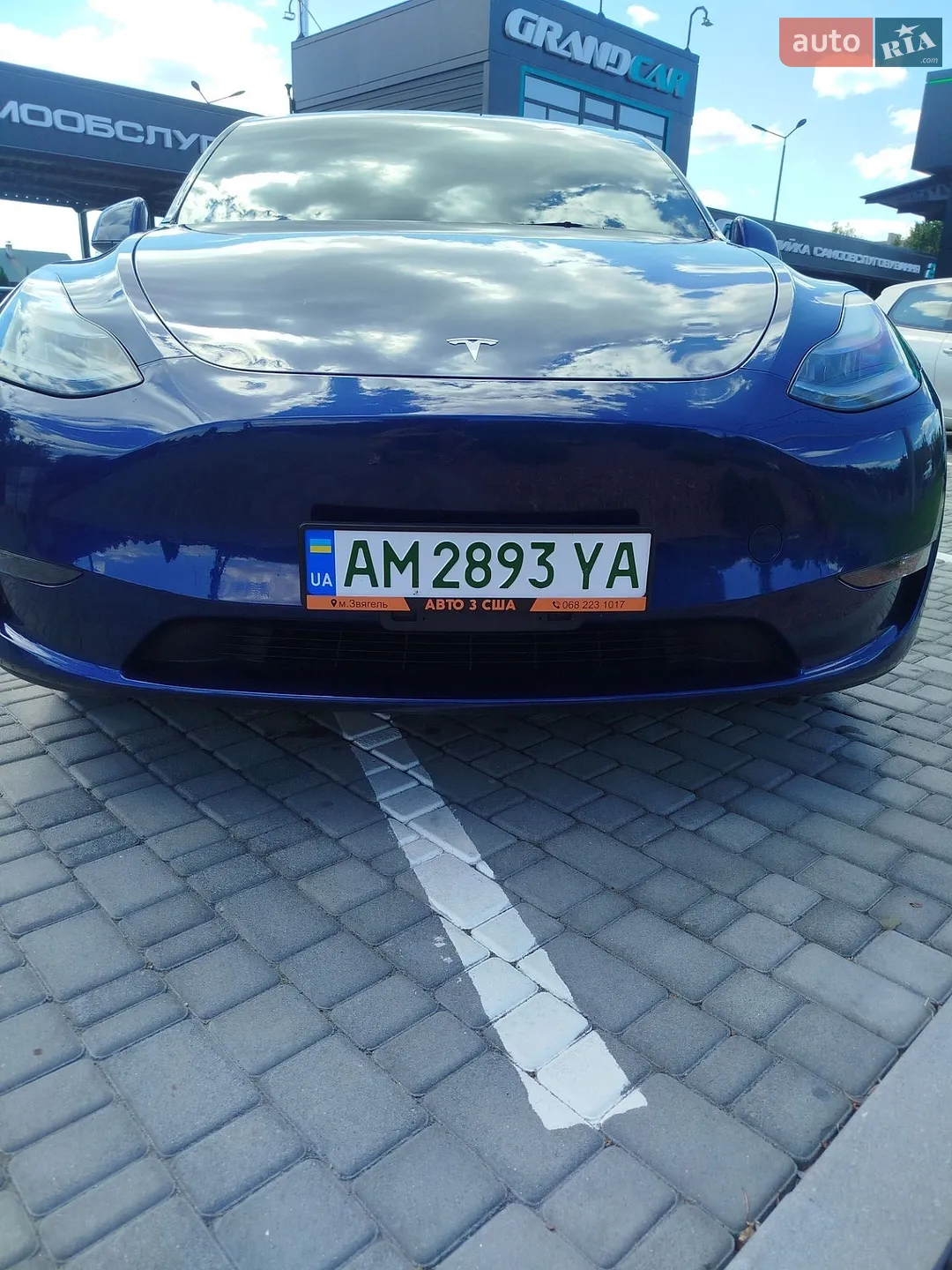 Tesla Model Y, 2023