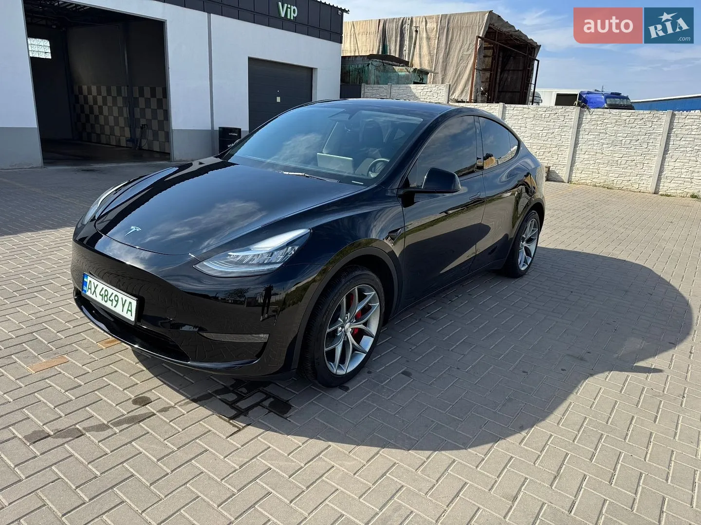 Tesla Model Y, 2023