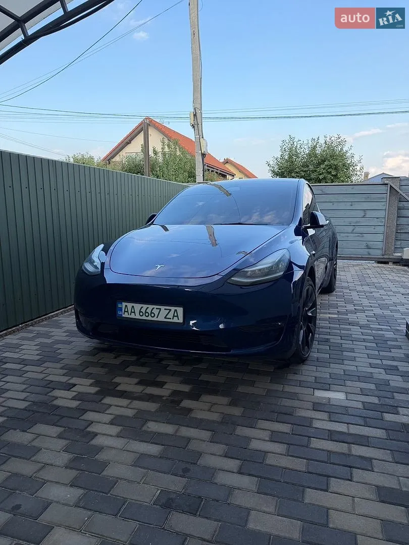Tesla Model Y, 2021
