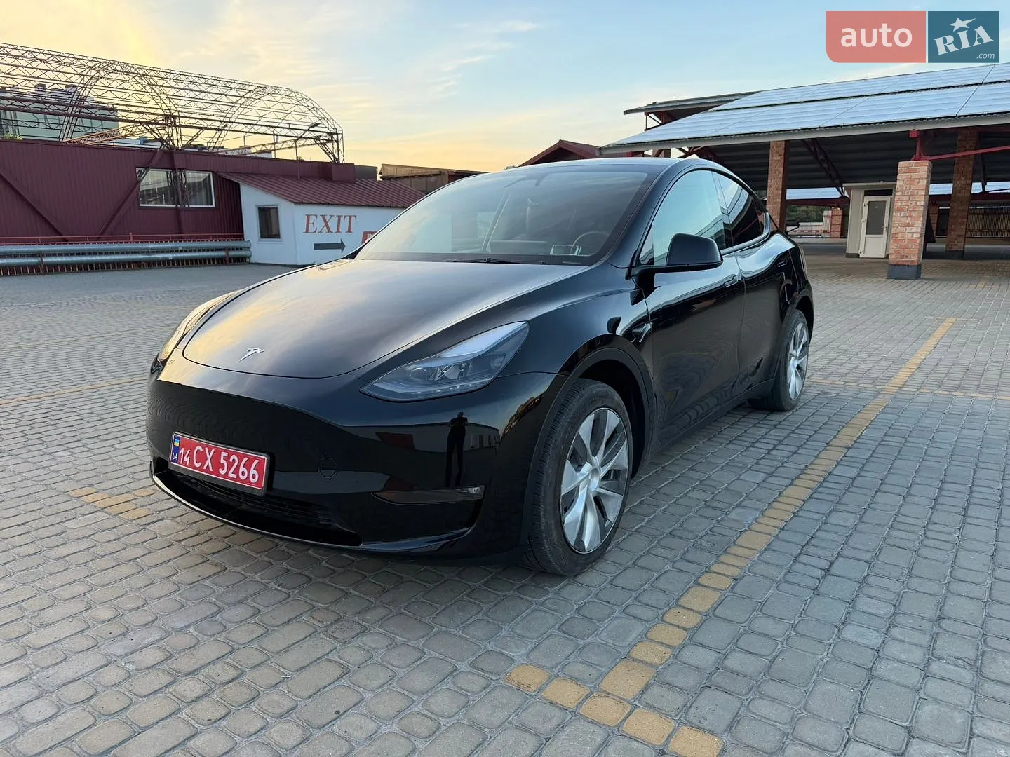 Tesla Model Y, 2023