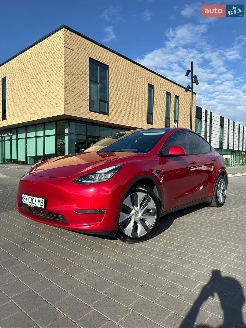 Tesla Model Y, 2022