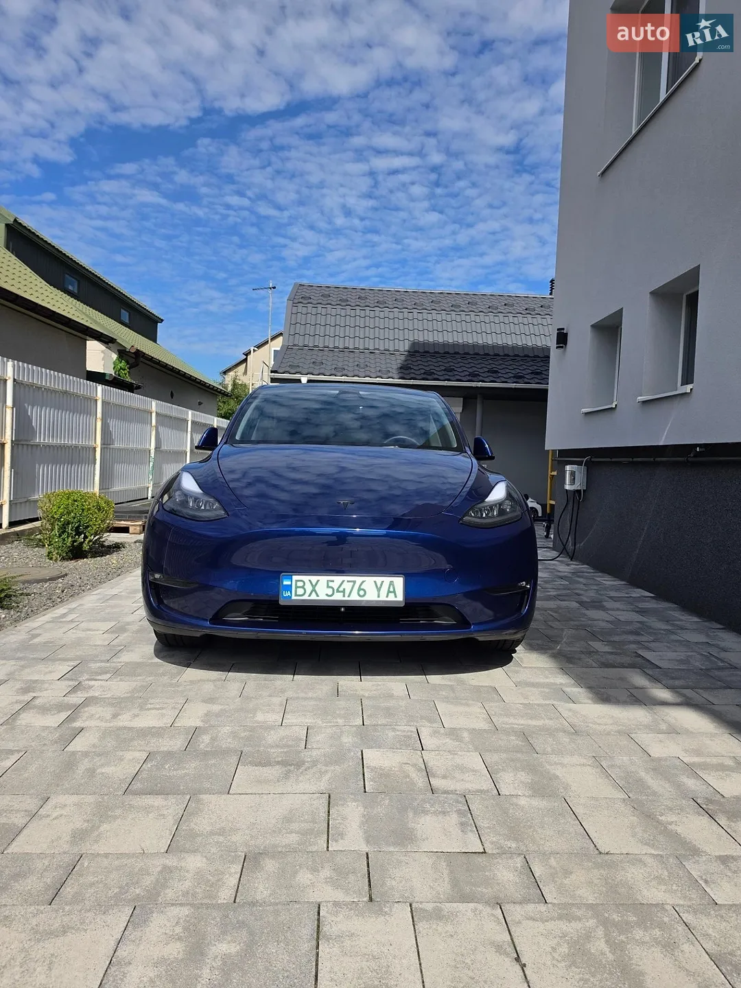 Tesla Model Y 2024 — 1
